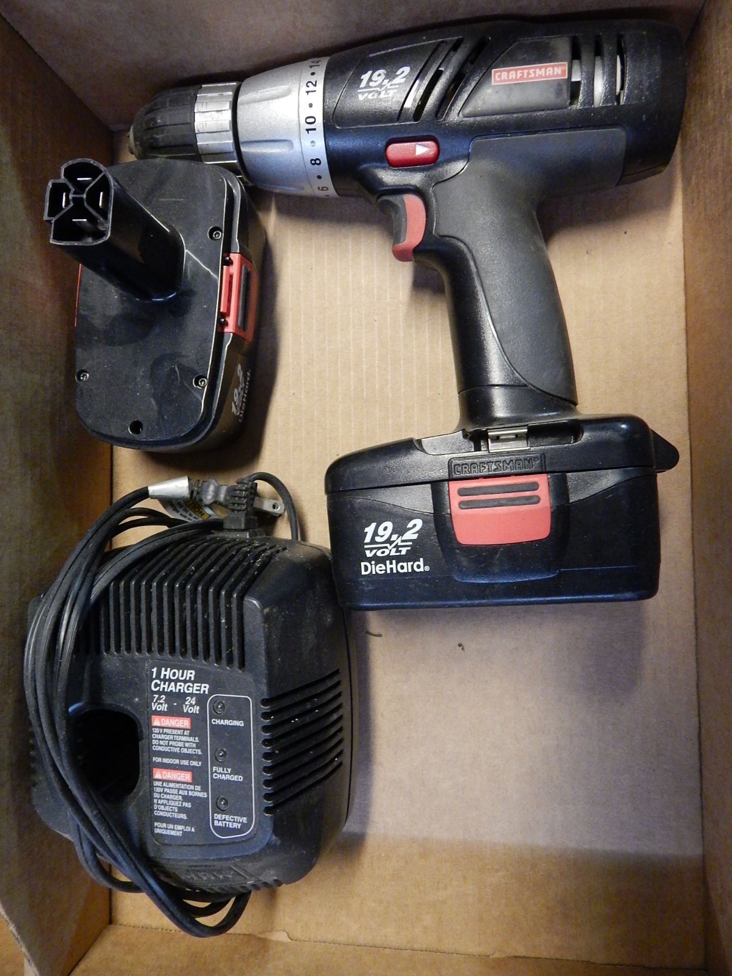 Craftsman 19.2V Cordless Drill w/ (2) Batteries and Charger