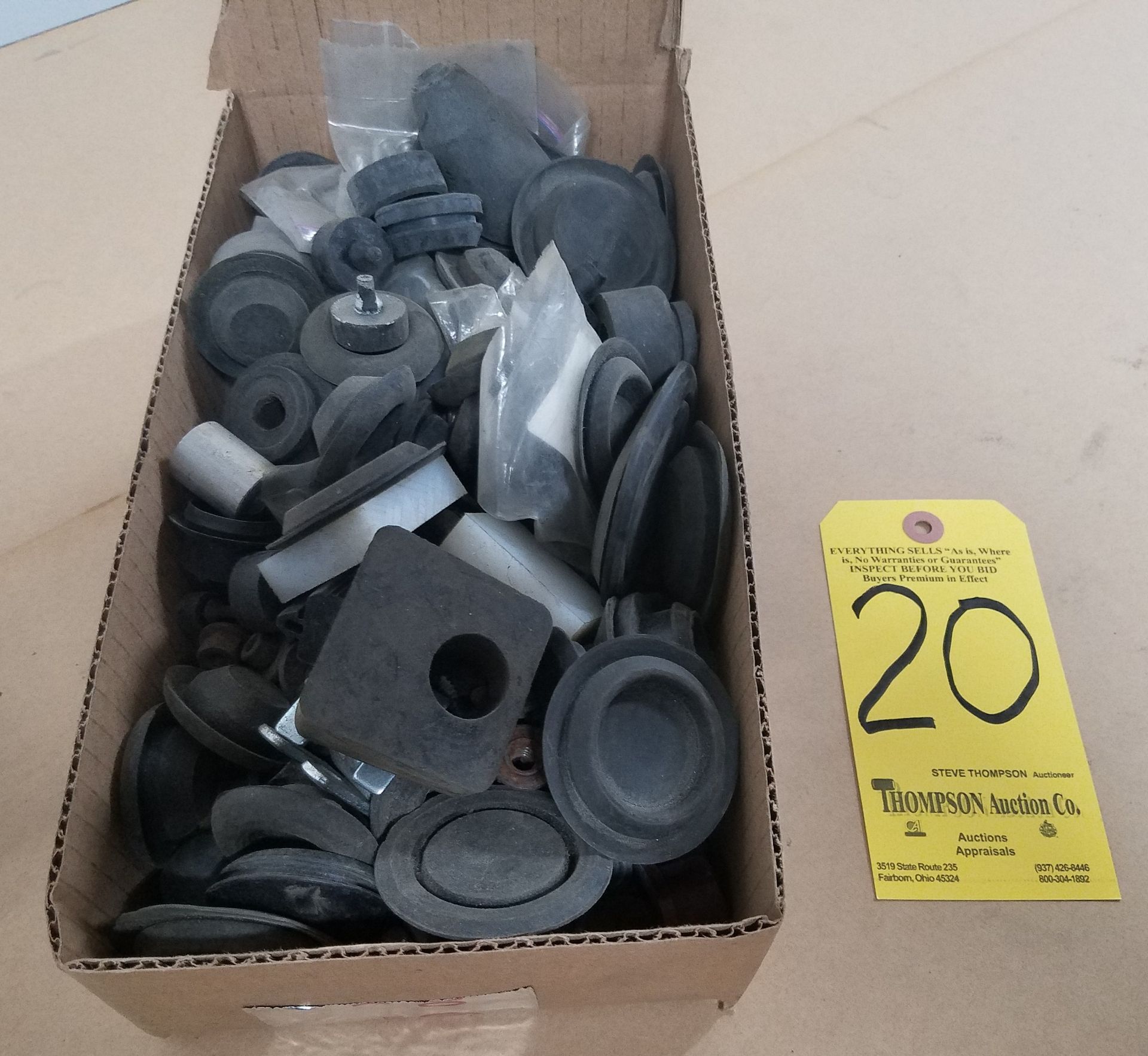 Lot, Rubber Grommets and Box Plugs