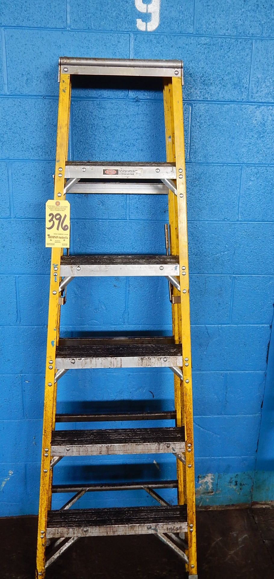 Fiberglass Step Ladder, 6 Ft.