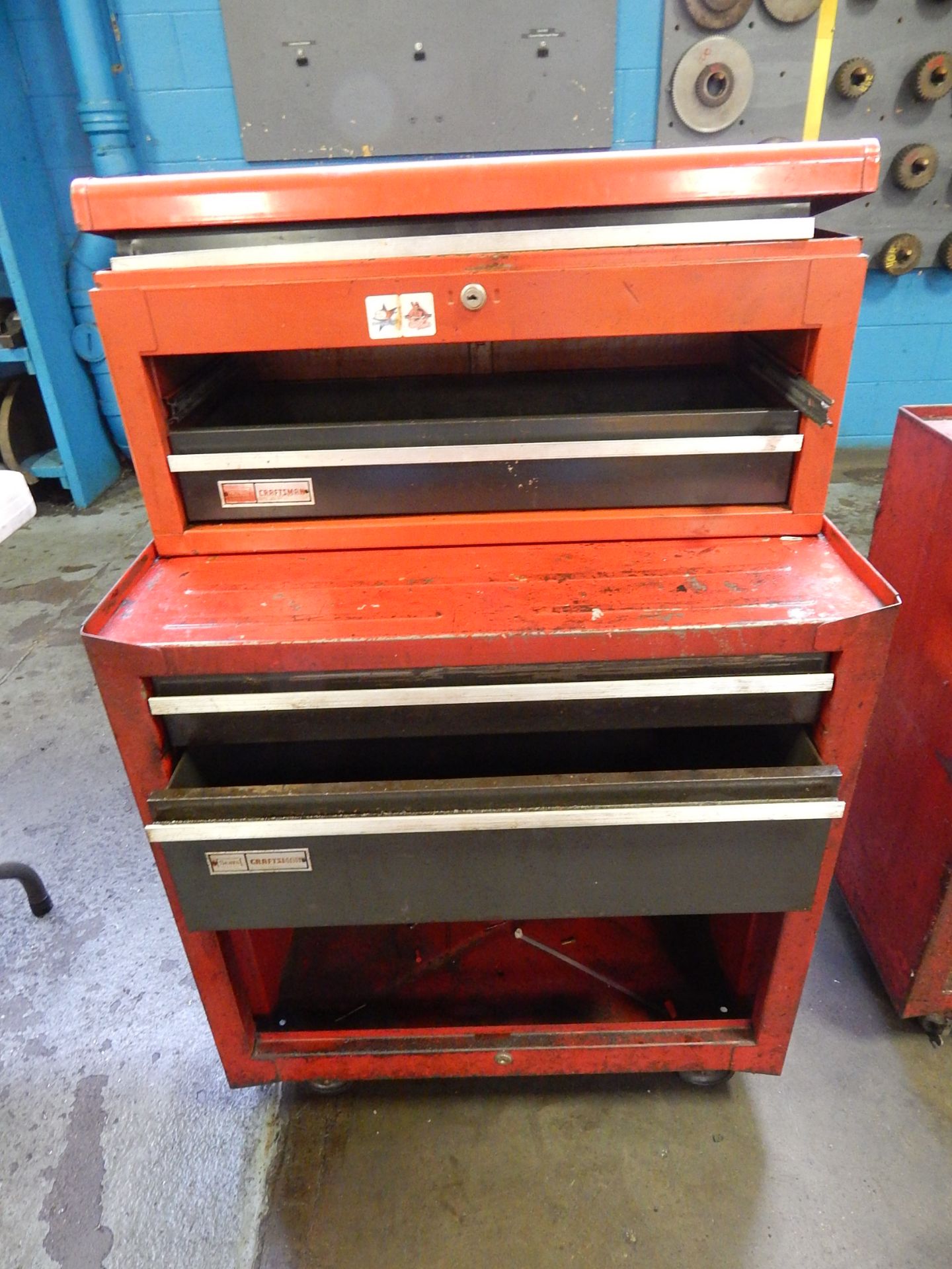 Craftsman Roll Around Tool Chest with Tool Box