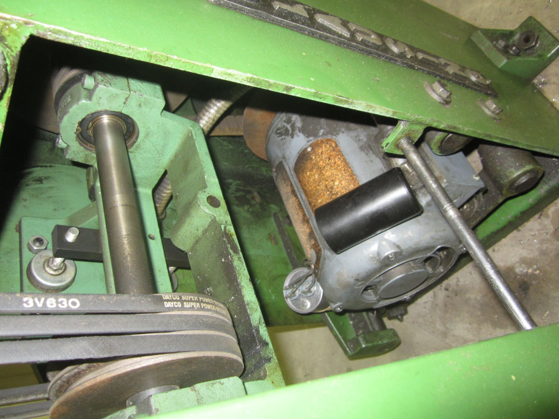 Clausing Model 5917 12" x 36" Lathe, SN 500213, 12" x 36", 8" 3- Jaw and 8" 4-Jaw Chucks, 5C - Image 8 of 10