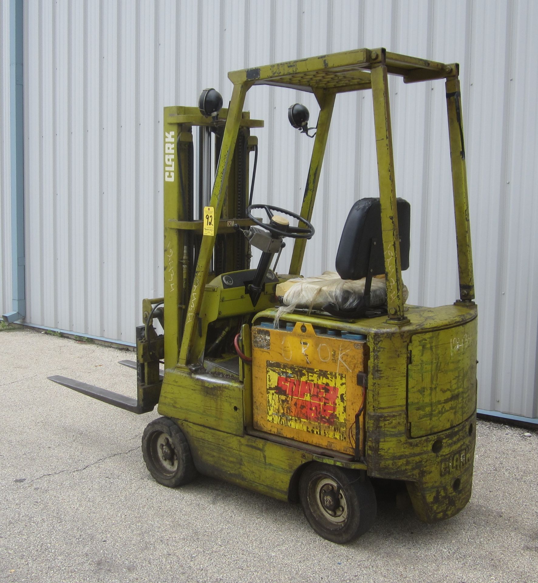 Clark Model EC500-S30 Electric Forklift, s/n E235-0028-5041FA, 2,275 Lb. Capacity, 3-Stage Mast, - Image 4 of 4