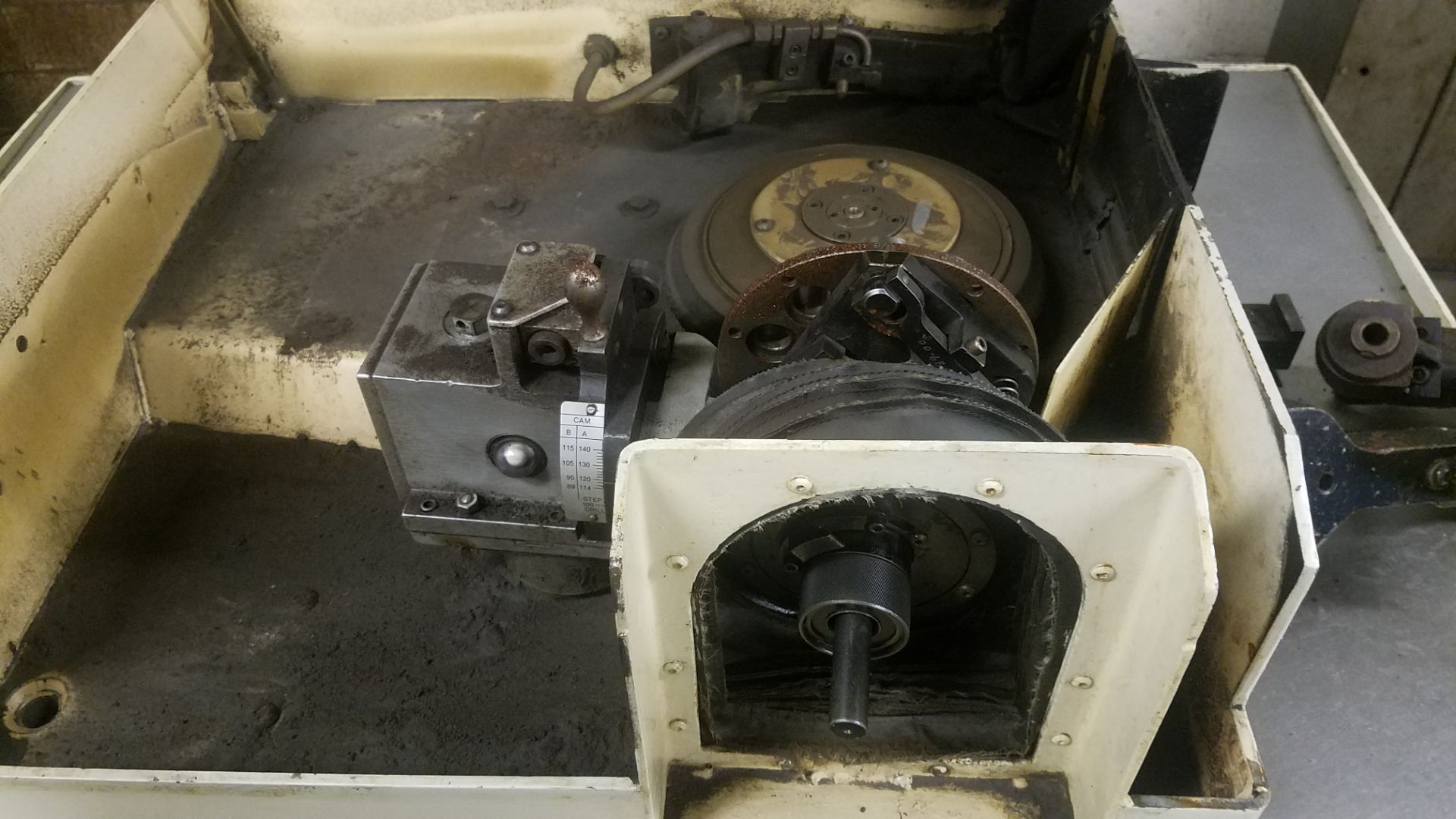 Winslow Model HR 947 Drill Point Grinder, s/n 947-00295-89, Loading Fee $50, Located at 325 E. - Image 11 of 11
