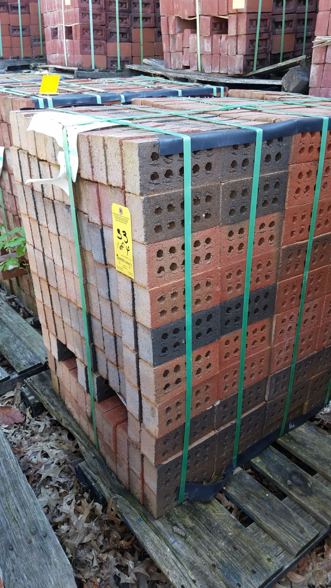 (3) Skids of 500, (1) Skid of 300 Coral Bay Modular Brick - Image 3 of 4