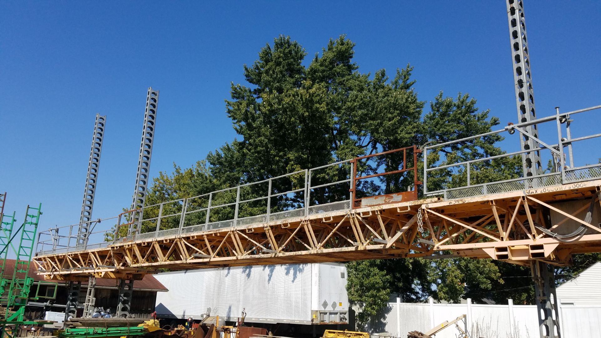 (2) Bennu Hydraulic Mast-Climbing Scaffolding Platforms w/Bridge 34’ x 7’, Load Capacity 20,000, - Image 2 of 8