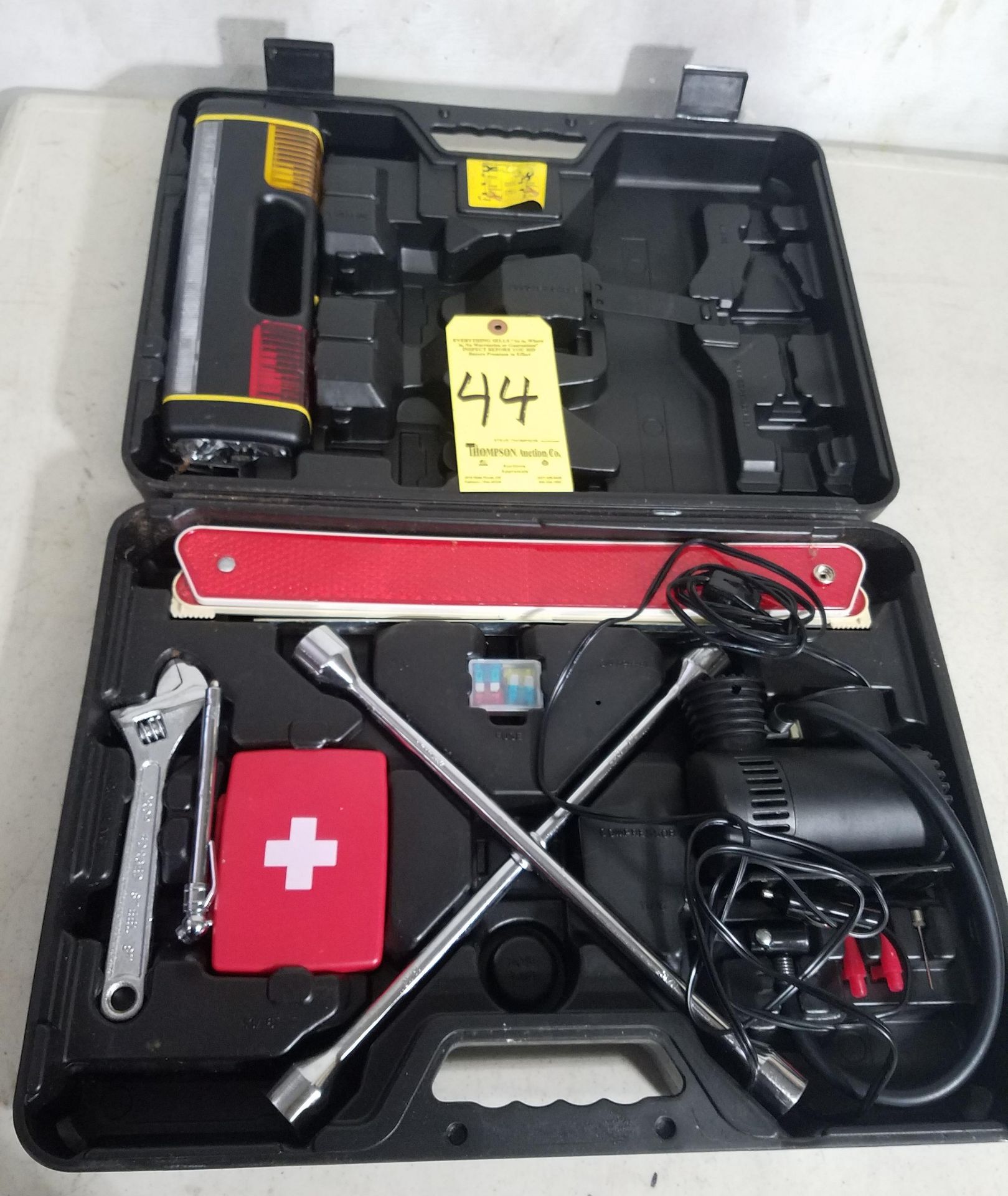 Auto. Emergency Kit