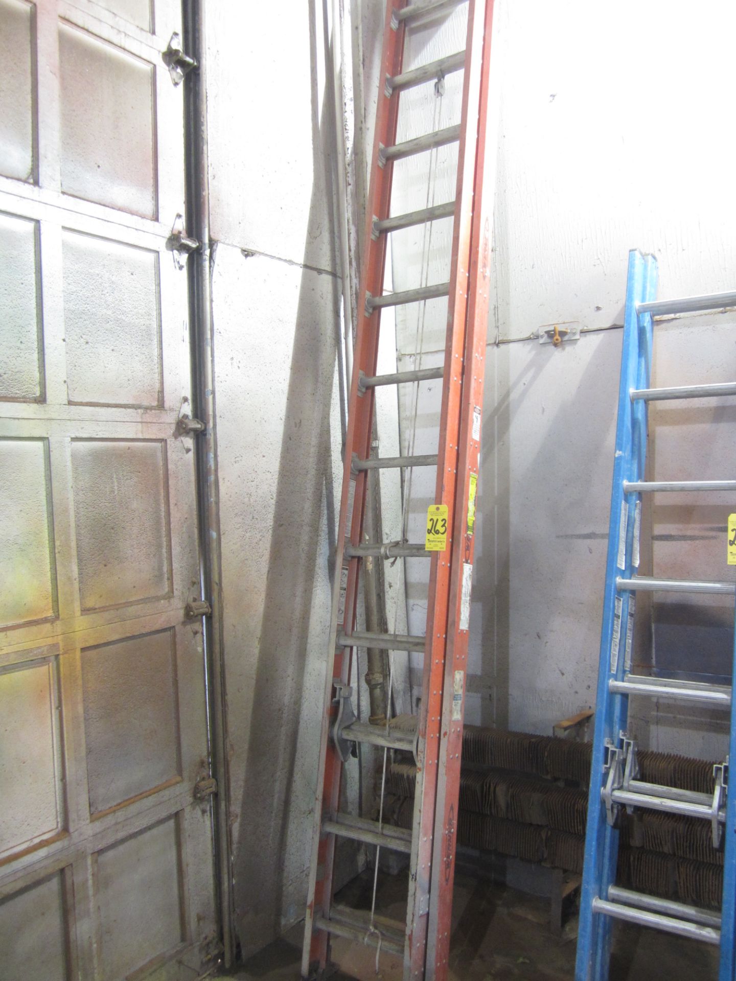 Fiberglass Extension Ladder, 24 Ft.