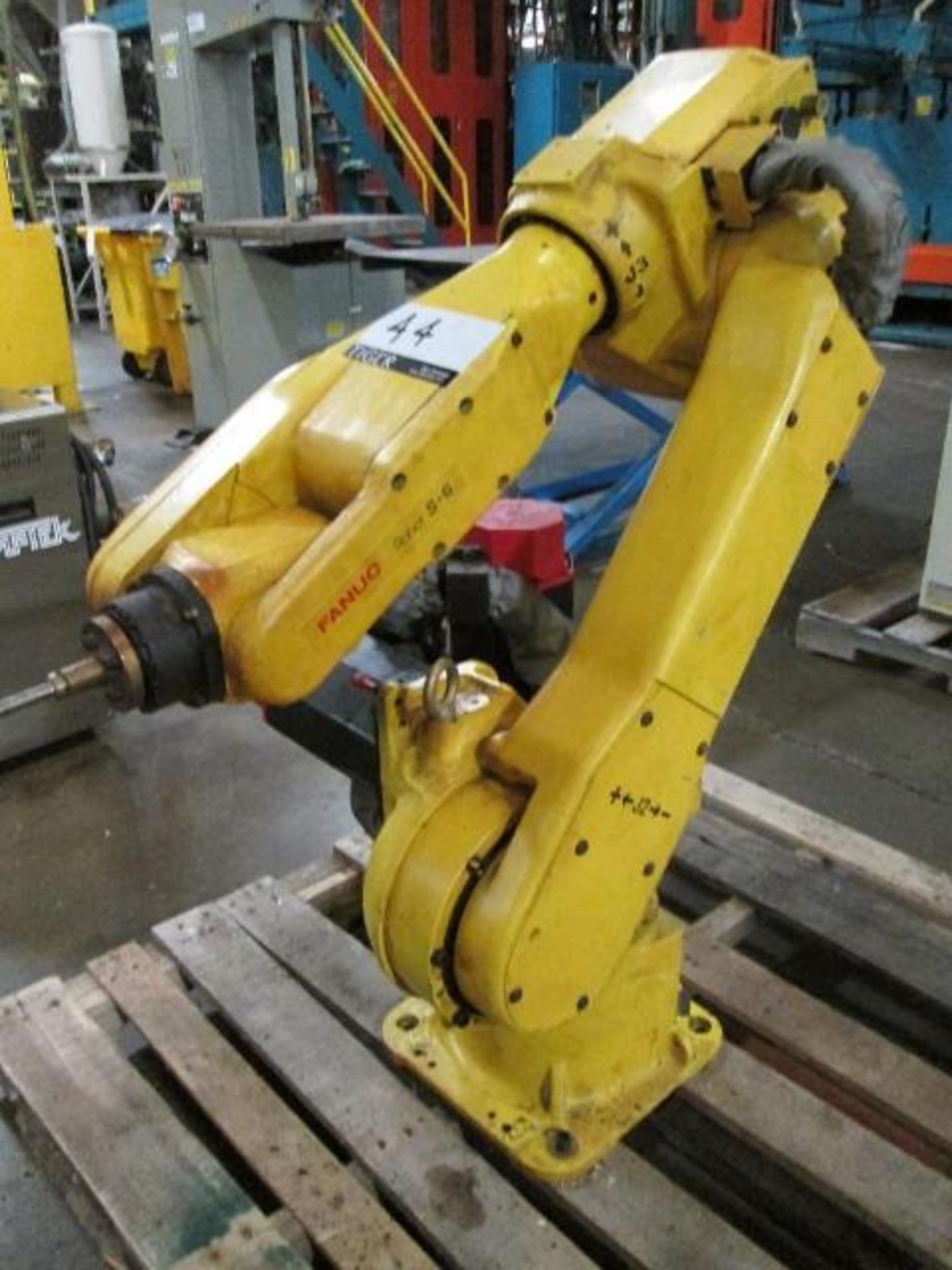 Fanuc Robot - Image 2 of 2