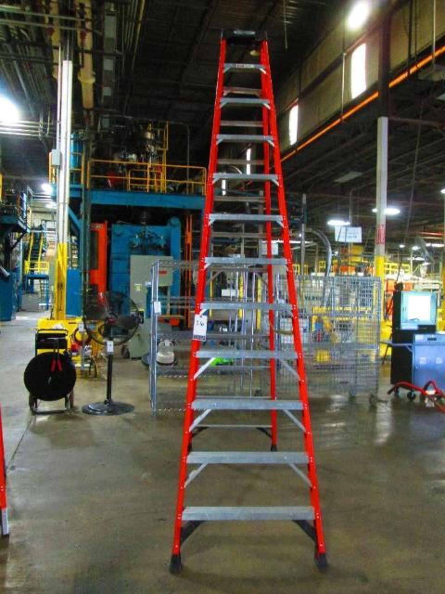 Fiberglass Ladder - Image 2 of 3