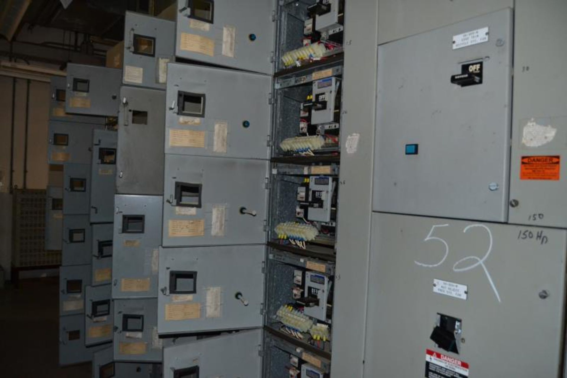 SIEMENS-ALLIS 8 SECTION MCC 800 AMP PANEL - Image 5 of 6