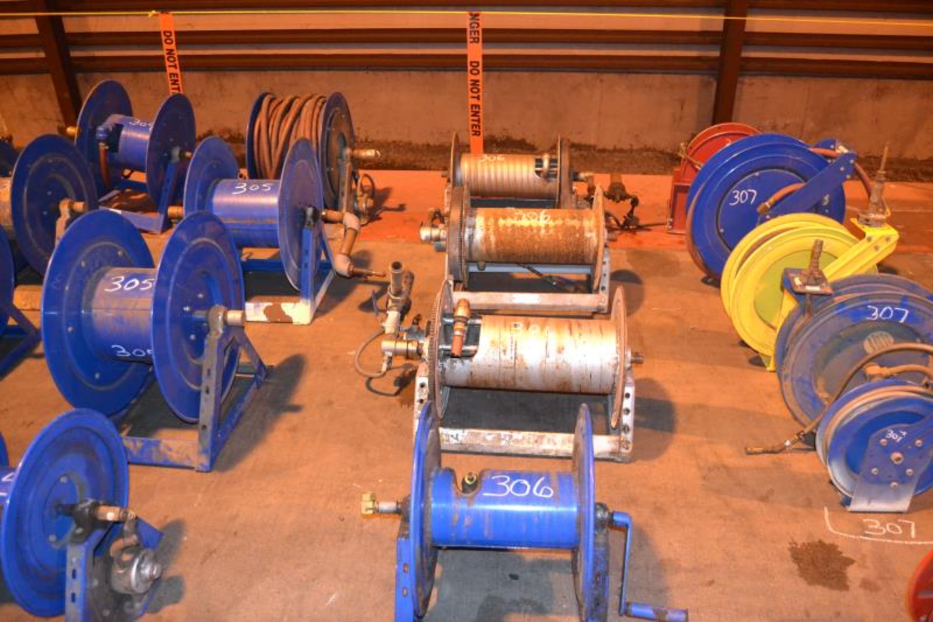 (4) AIR HOSE REELS - Image 2 of 2