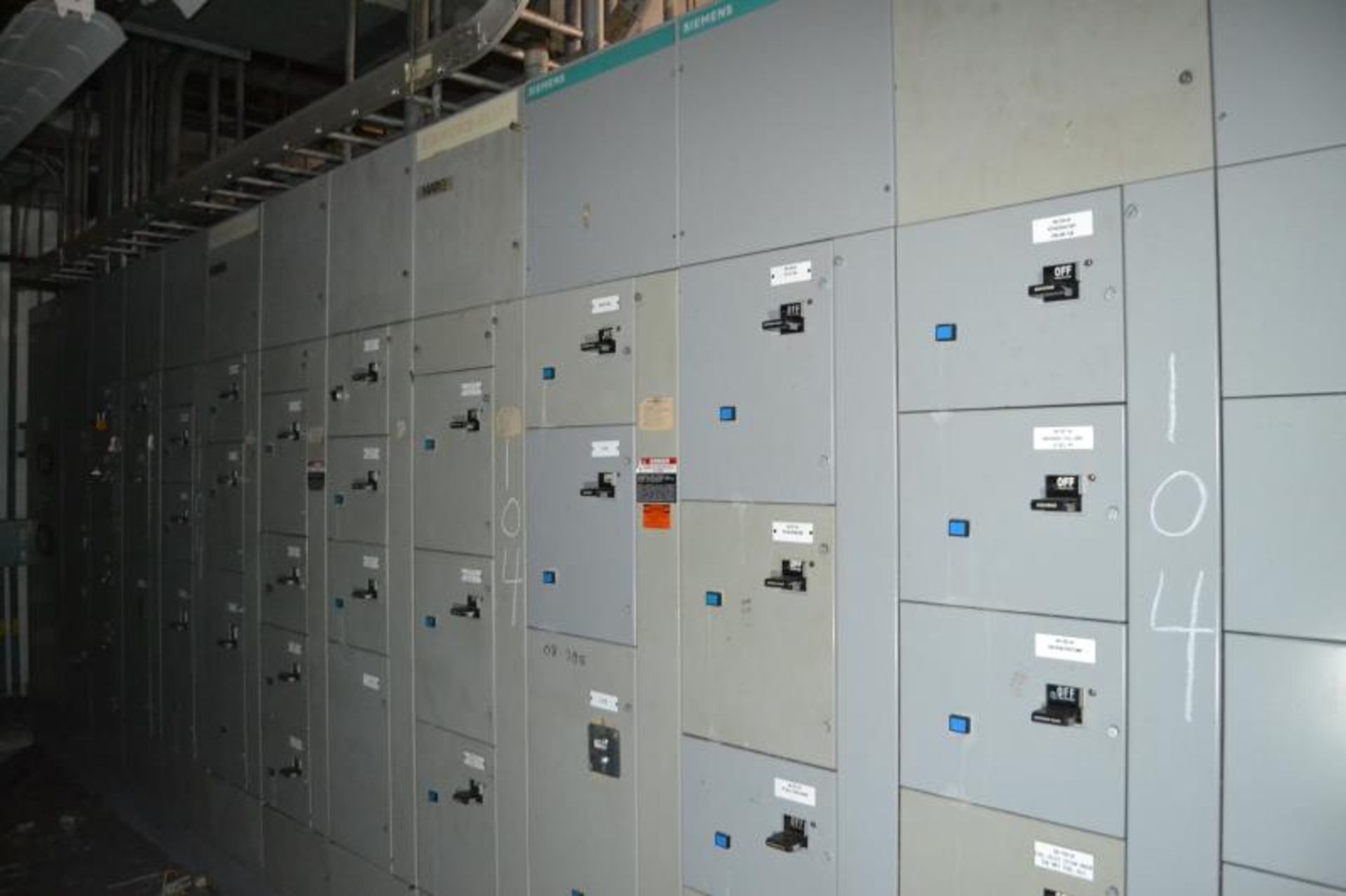 SIEMENS 26 SECTION 800 AMP MCC PANEL - Image 3 of 7