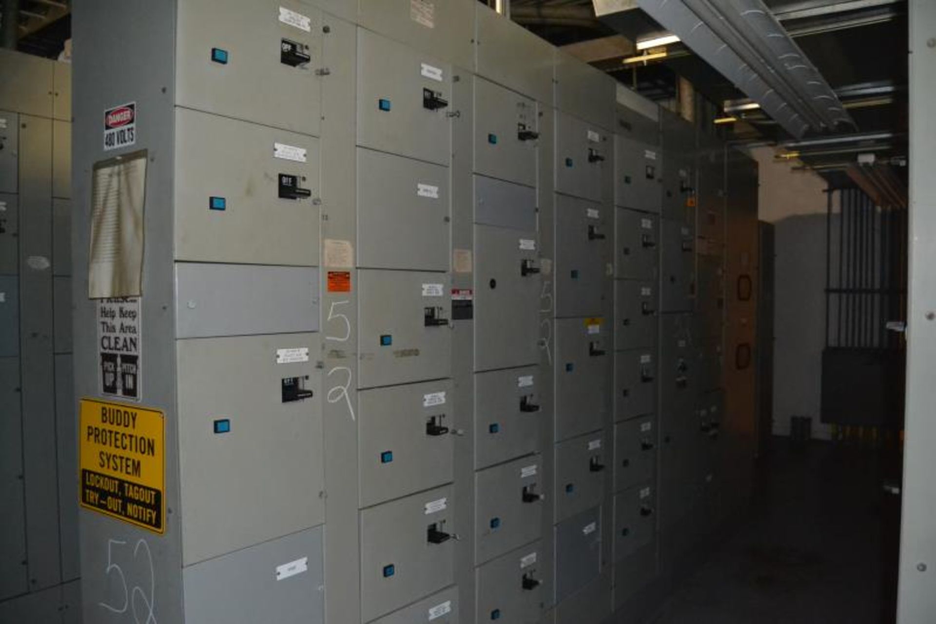 SIEMENS-ALLIS 8 SECTION MCC 800 AMP PANEL