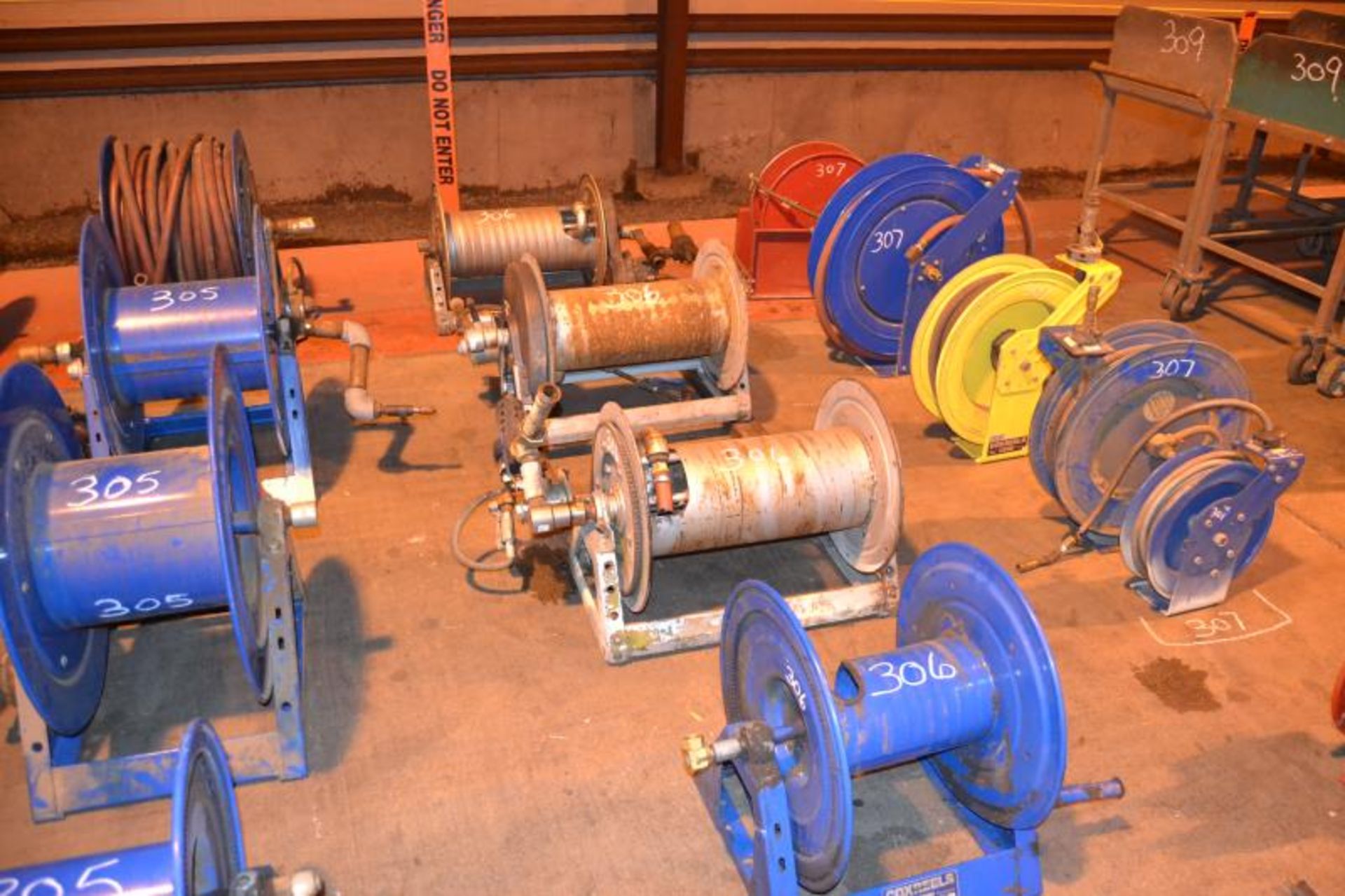 (4) AIR HOSE REELS