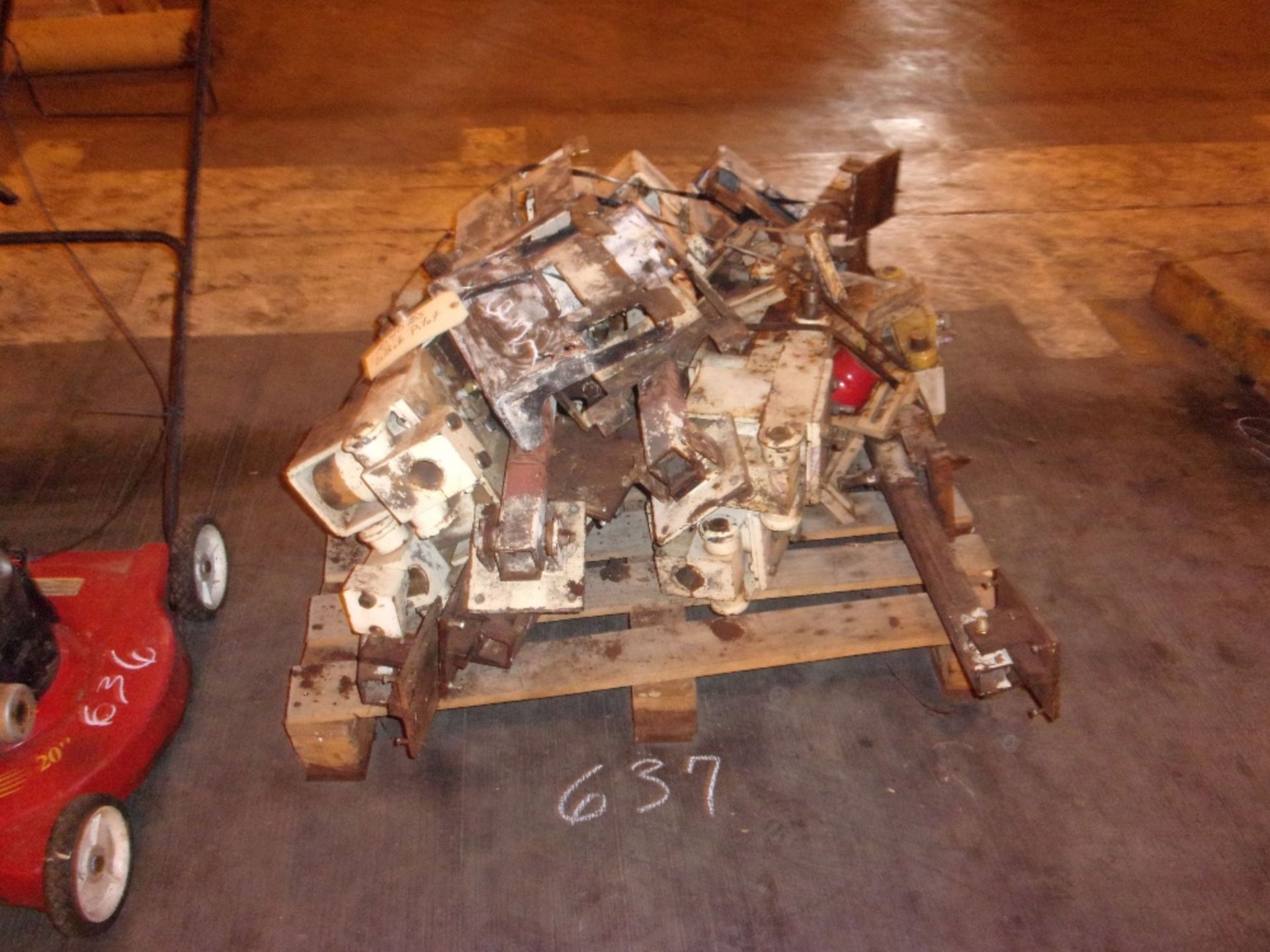 3 PALLET OF PARTS - Image 4 of 5