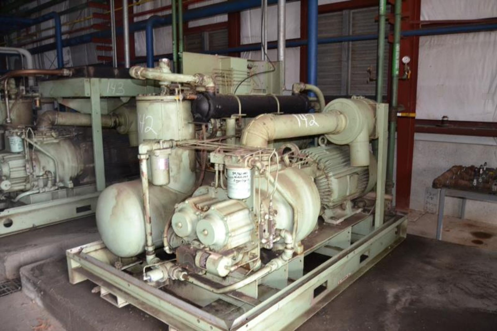 SULLAIR MODEL 25-150 150 HP SCREW TYPE - Image 2 of 4