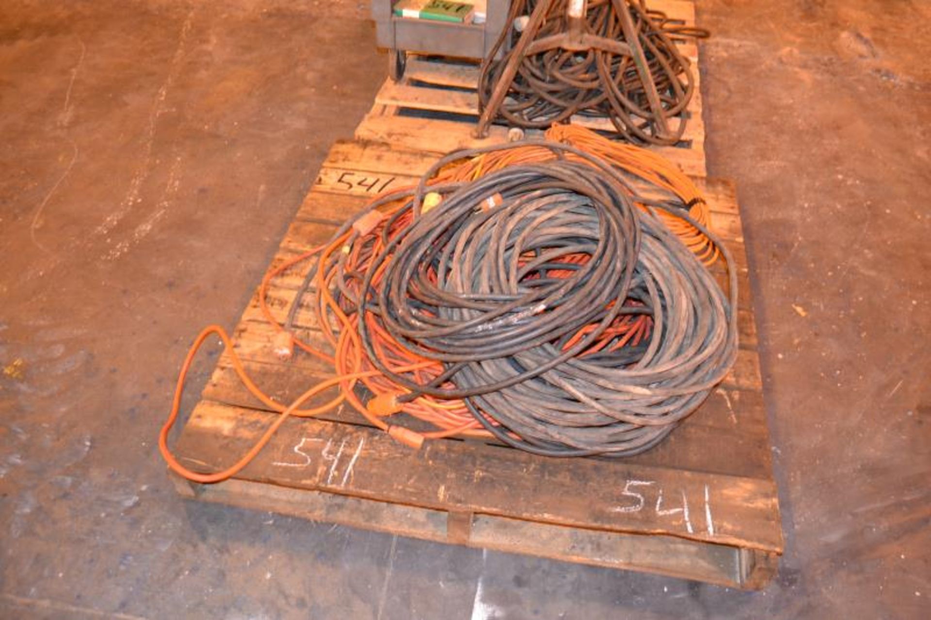 2 PALLET OF EXT CORDS & TOOLS - Image 2 of 2