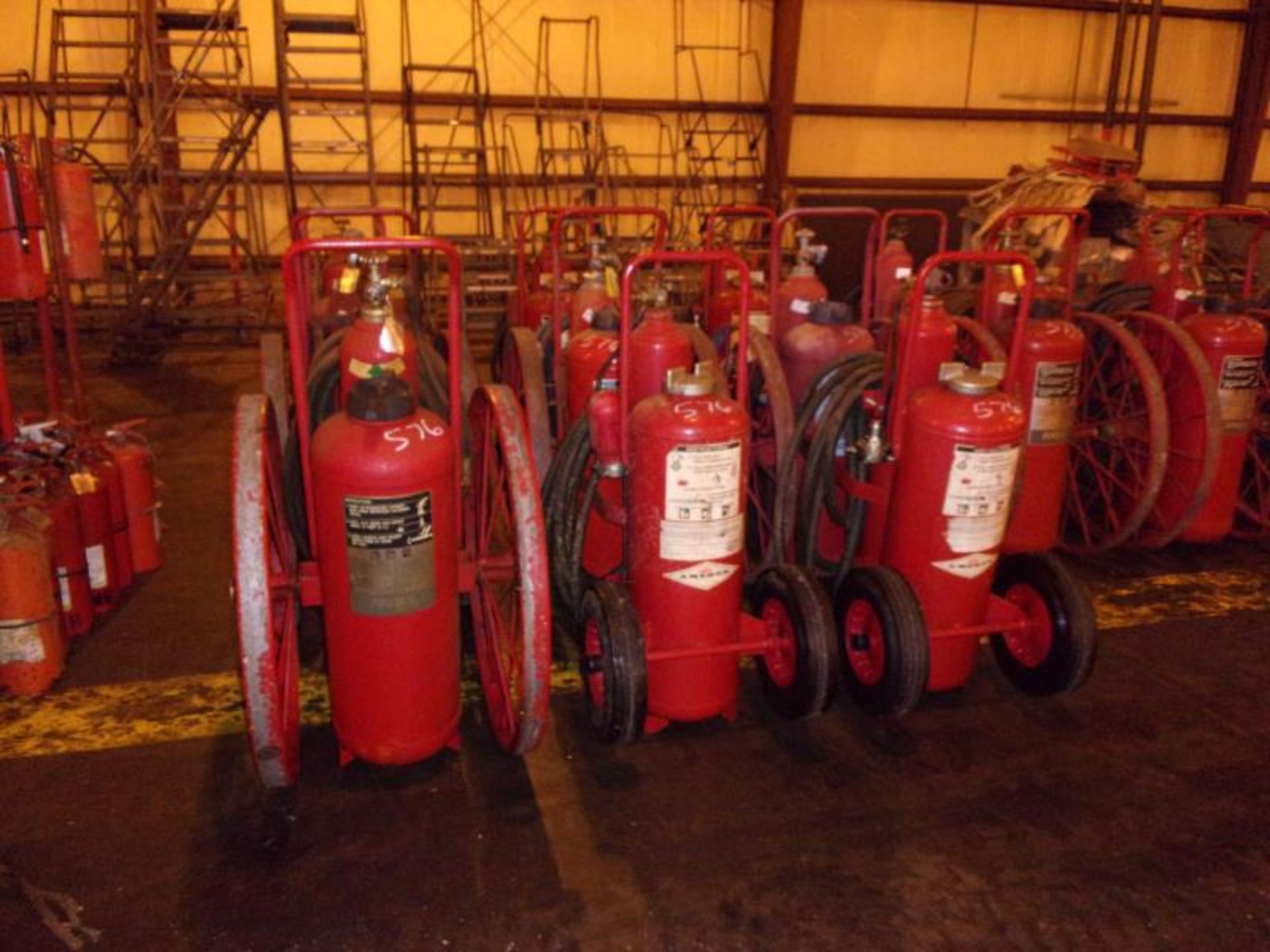 15 FORTABLE FIRE EXTINGUISHERS - Image 2 of 2