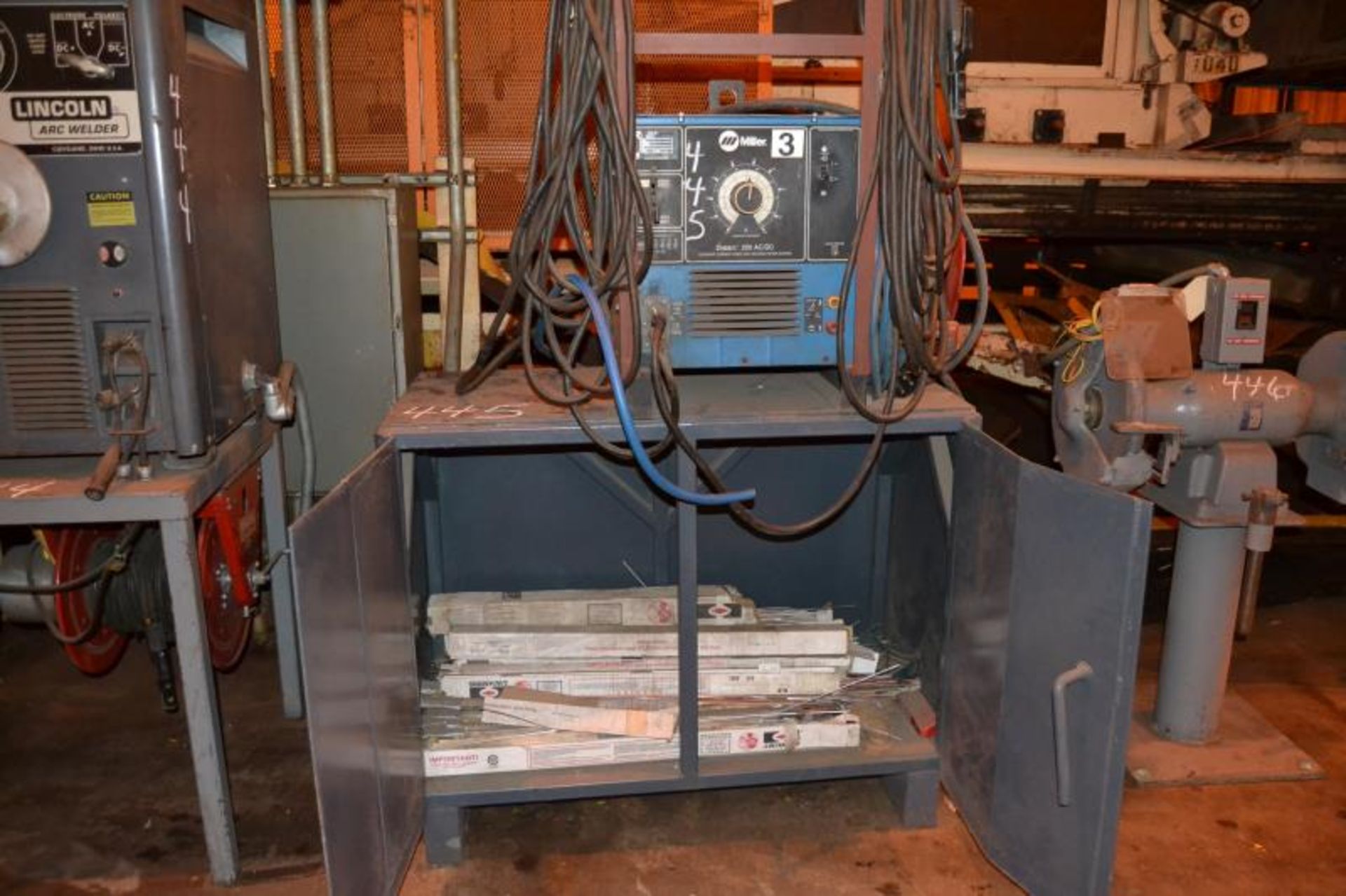 MILLER 250 WELDER - Image 2 of 2