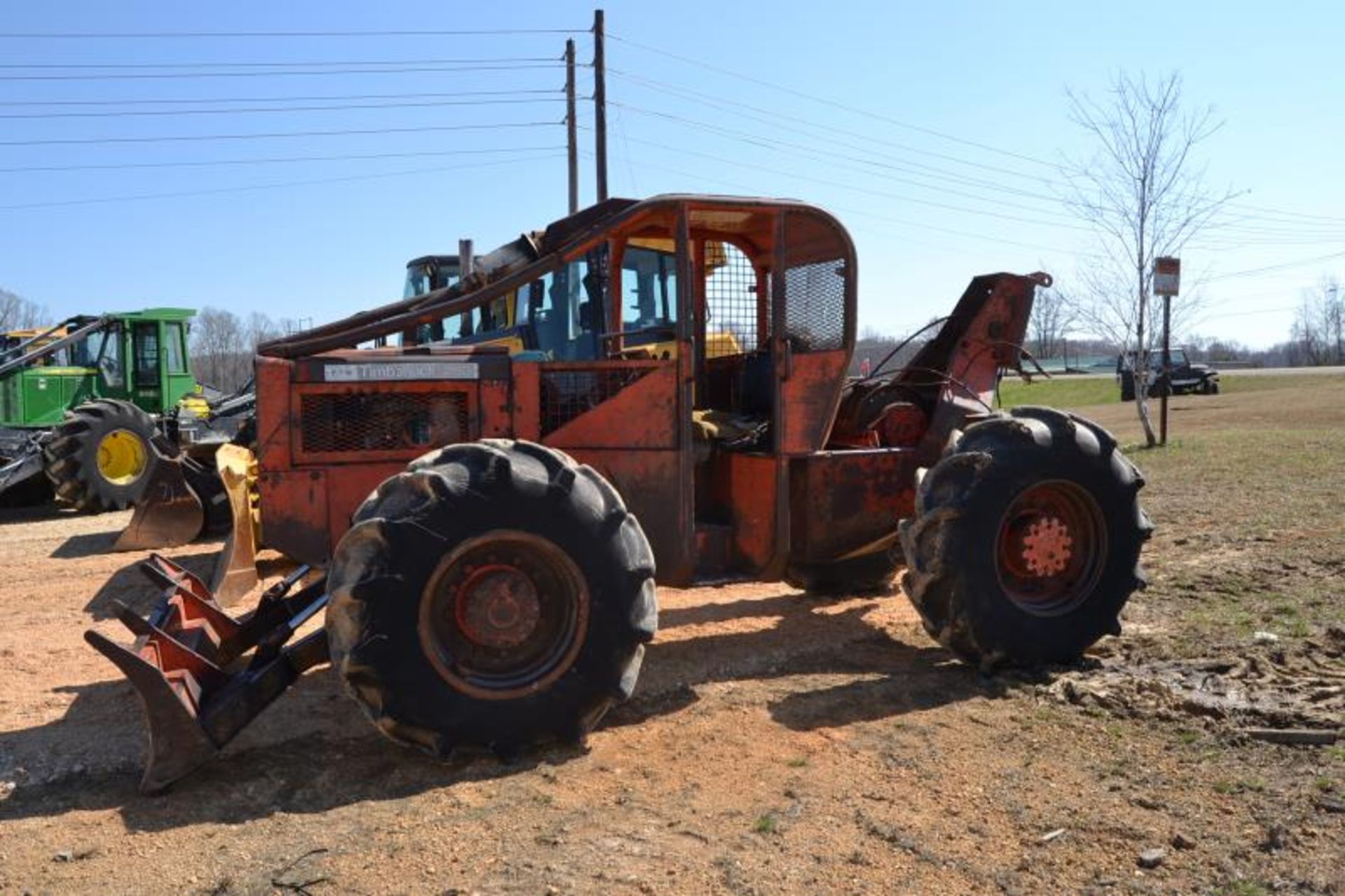 TIMBER JACK 240 CABLE SKIDDER W/DIESEL ENGINE SN# 3149 - Image 2 of 4