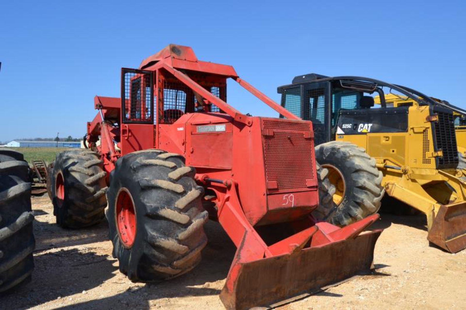 TIMBERJACK 380A DOUBLE ARCH GRAPPLE SKIDDER W/CUMMINS ENGINE (HAS CRACK IN ENGINE BLOCK) 28LX26 - Image 3 of 3