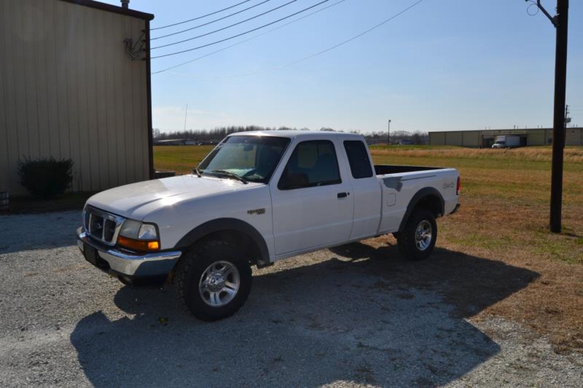 2000 FORD RANGER XLT 4X4 GX CAB- PICK UP W/ GAS ENGINE; W/AUTO TRANSMISSION; W/235,213 MILES SN# - Image 2 of 2