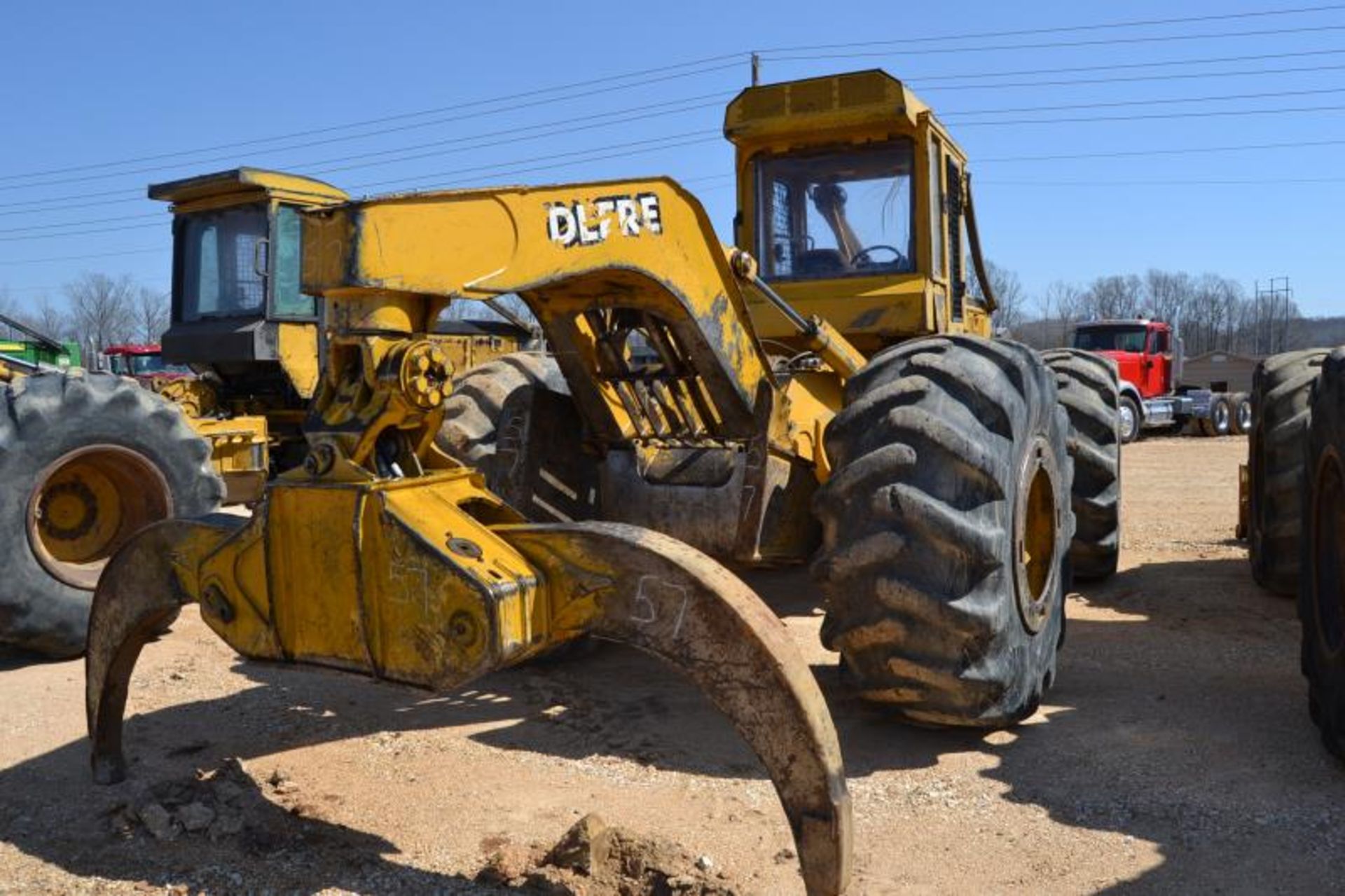 JOHN DEERE 648 G II GRAPPLE SKIDDER W/30.5X32 RUB; W/15759 HOURS SN# 575680 - Image 3 of 3