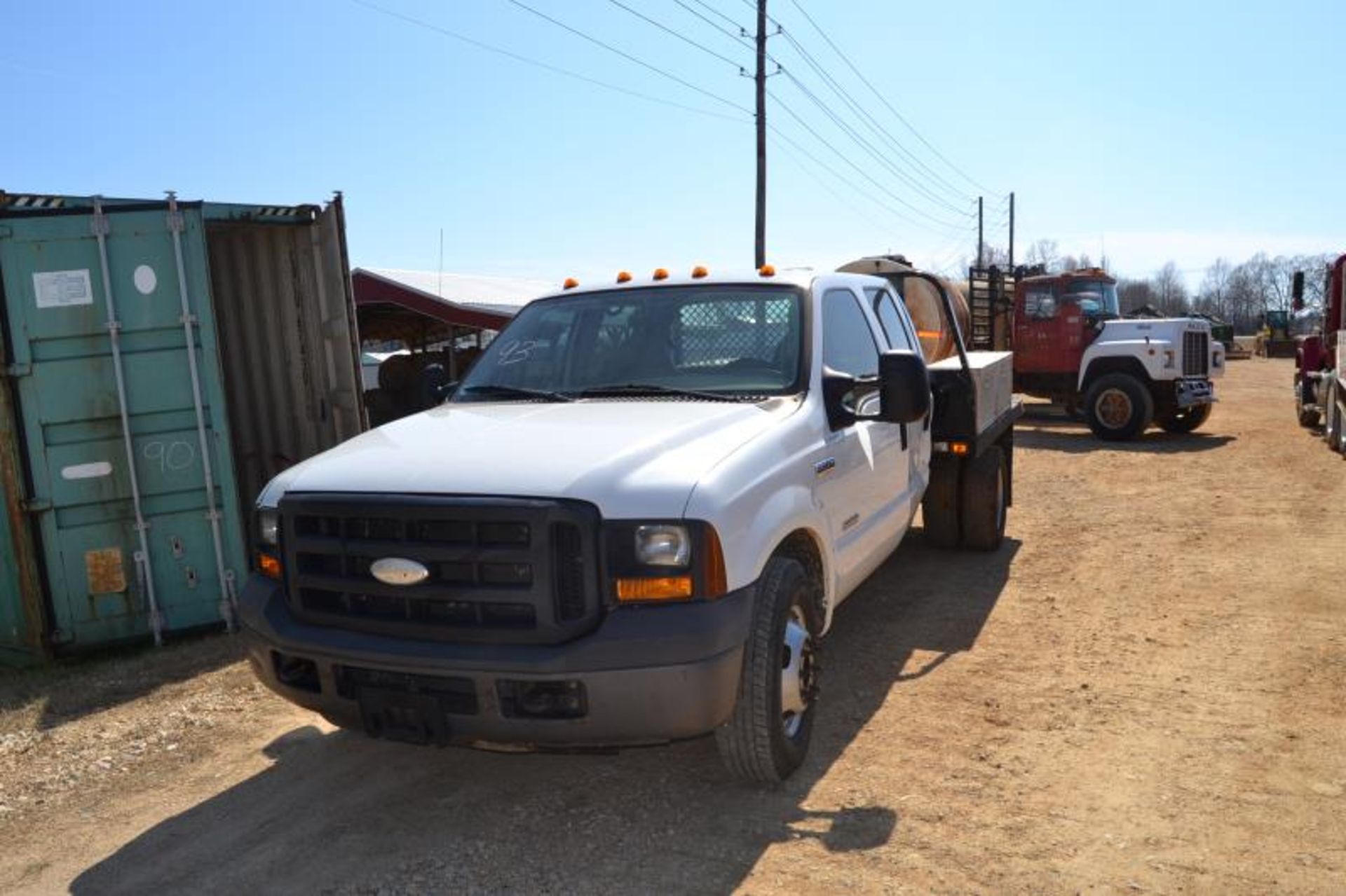 2006 FORD F350 CREW CAB PICKUP W/ FLATBED W/ TOOL BOXES W/ POWER STROKE 6.0 DIESEL W/ AUTO TRANS