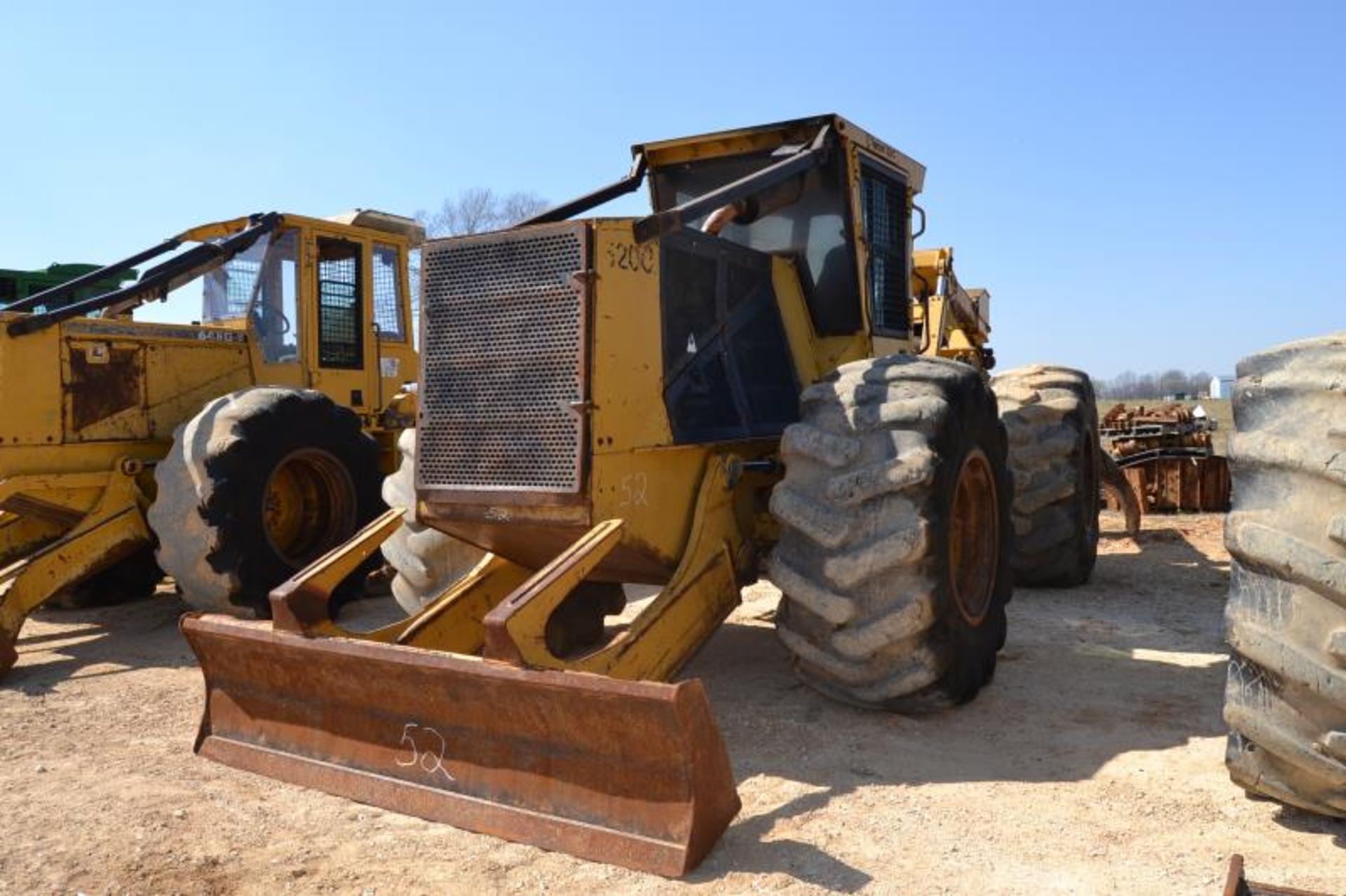 TIGERCAT 620C DOUBLE ARCH GRAPPLE SKIDDER W/WINCH; W/30.5X32 RUB; W/10589 HOURS SN#6200610 - Image 2 of 2