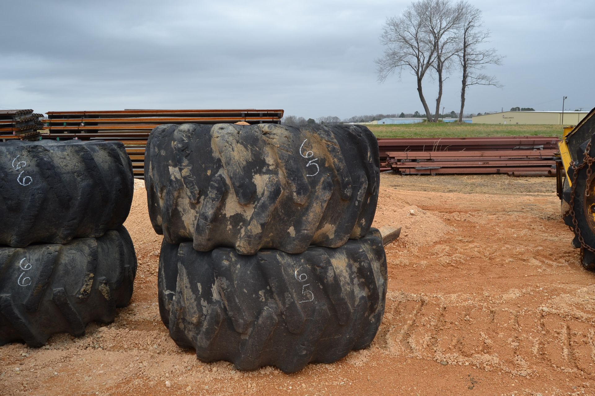 (2) 30.5X 32 TIRES