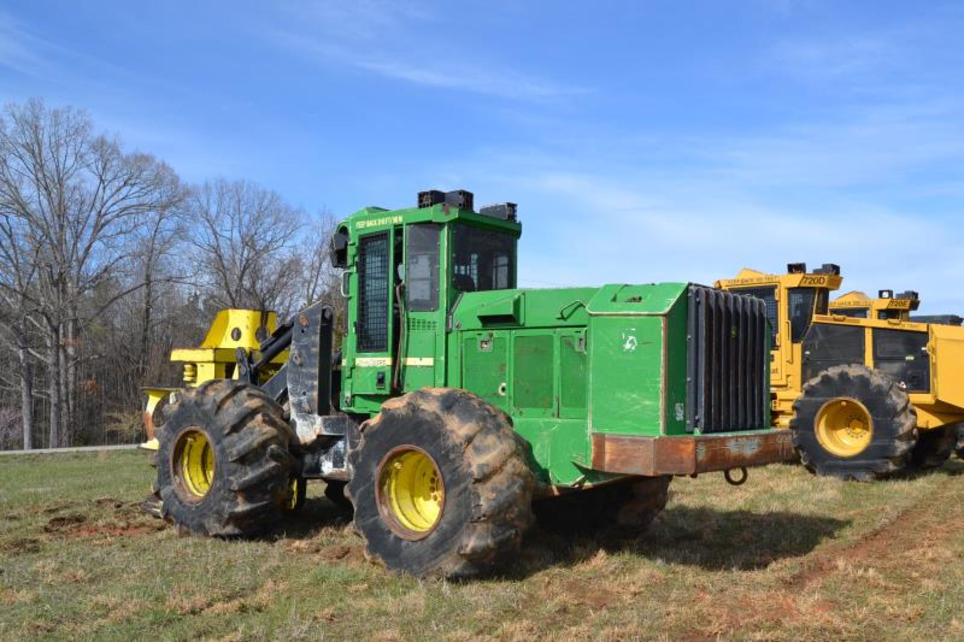 JOHN DEERE 643J FELLER BUNCHER W/ SAW HEAD 28LX26 RUB SN#770174 - Image 2 of 6