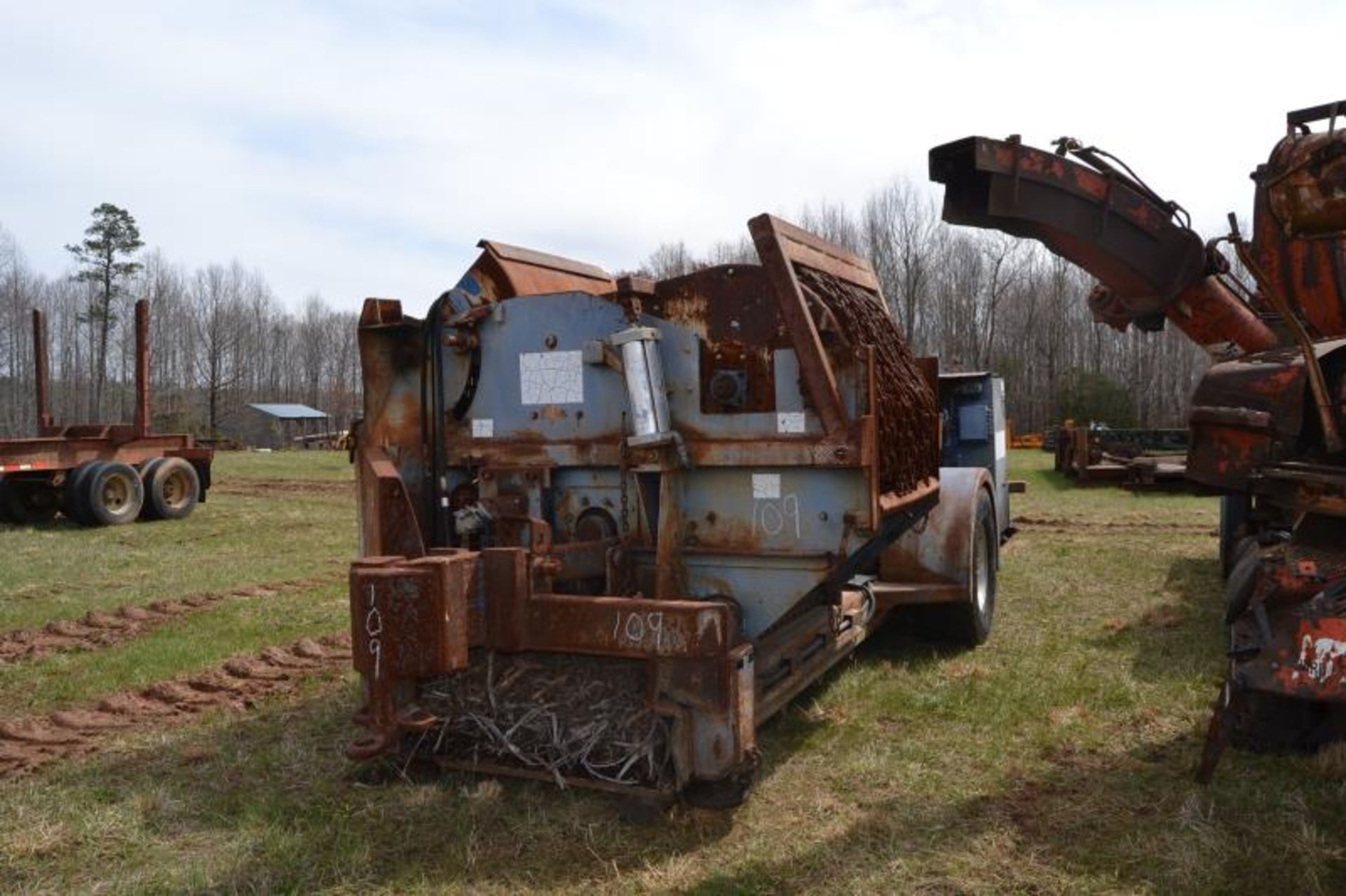 PETERSON 4800C PORTABLE FLAIL DEBARKER SN#10-3944 - Image 3 of 3