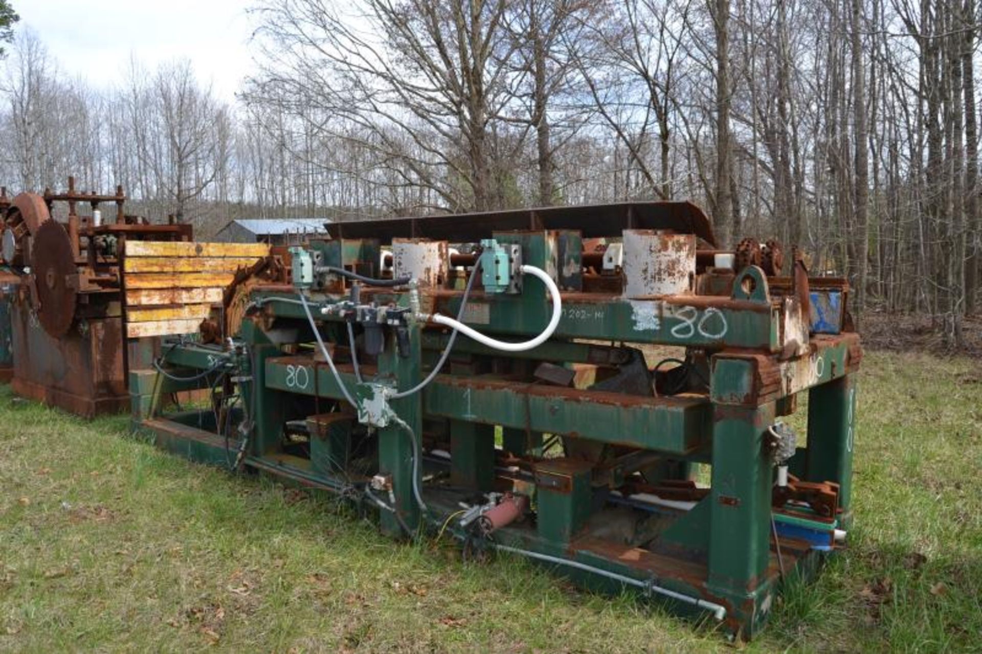 MAC CHIP N SAW W/ 48" SAWS W/ SHARP CHAIN W/ OFF BEARING BELTS - Image 5 of 7