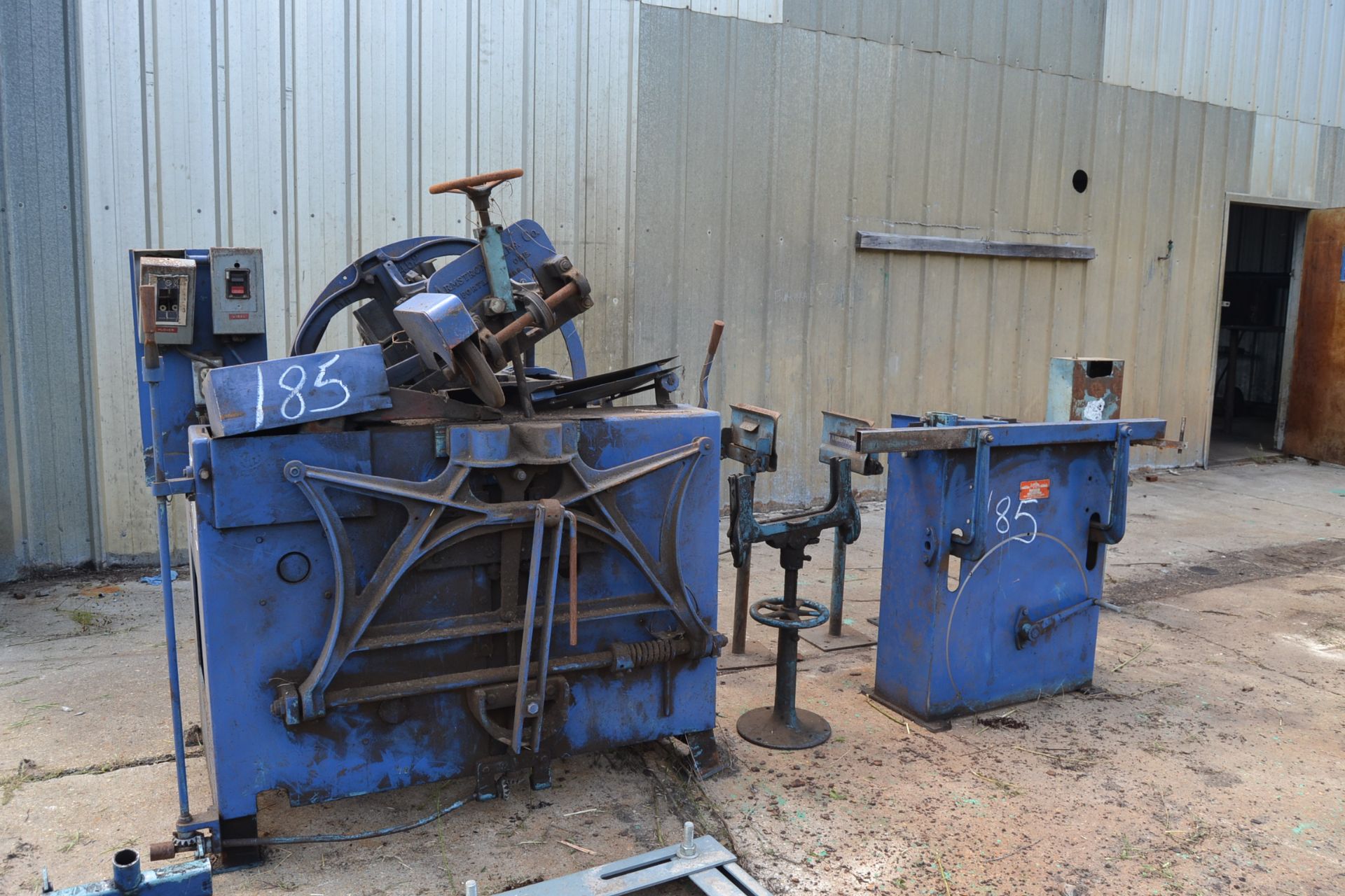 ARMSTRONG #6 BAND SAW SHARPENER