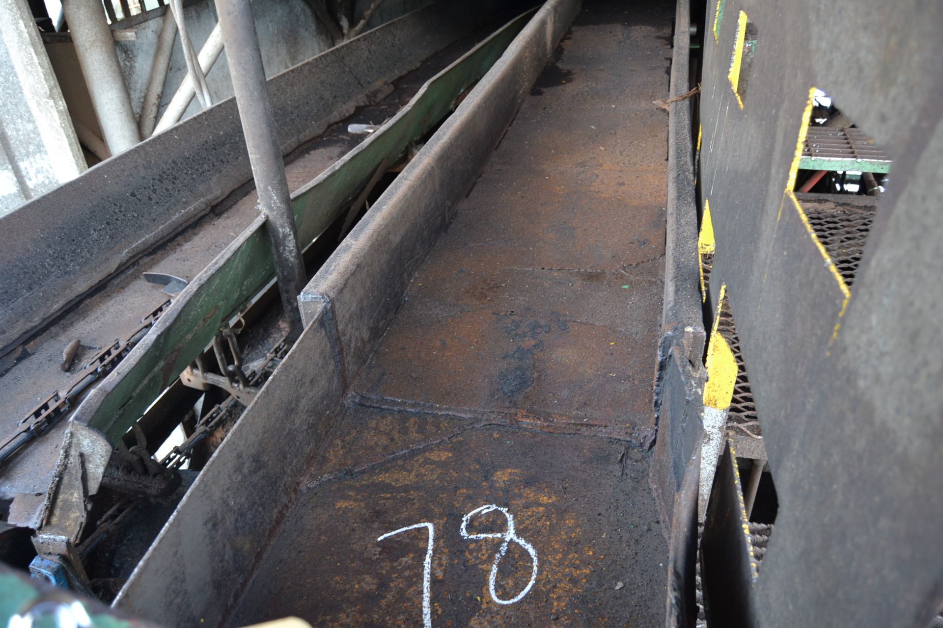 PRESICION 20" X 50' VIBRATING CONVEYOR W/ DRIVE - Image 2 of 3