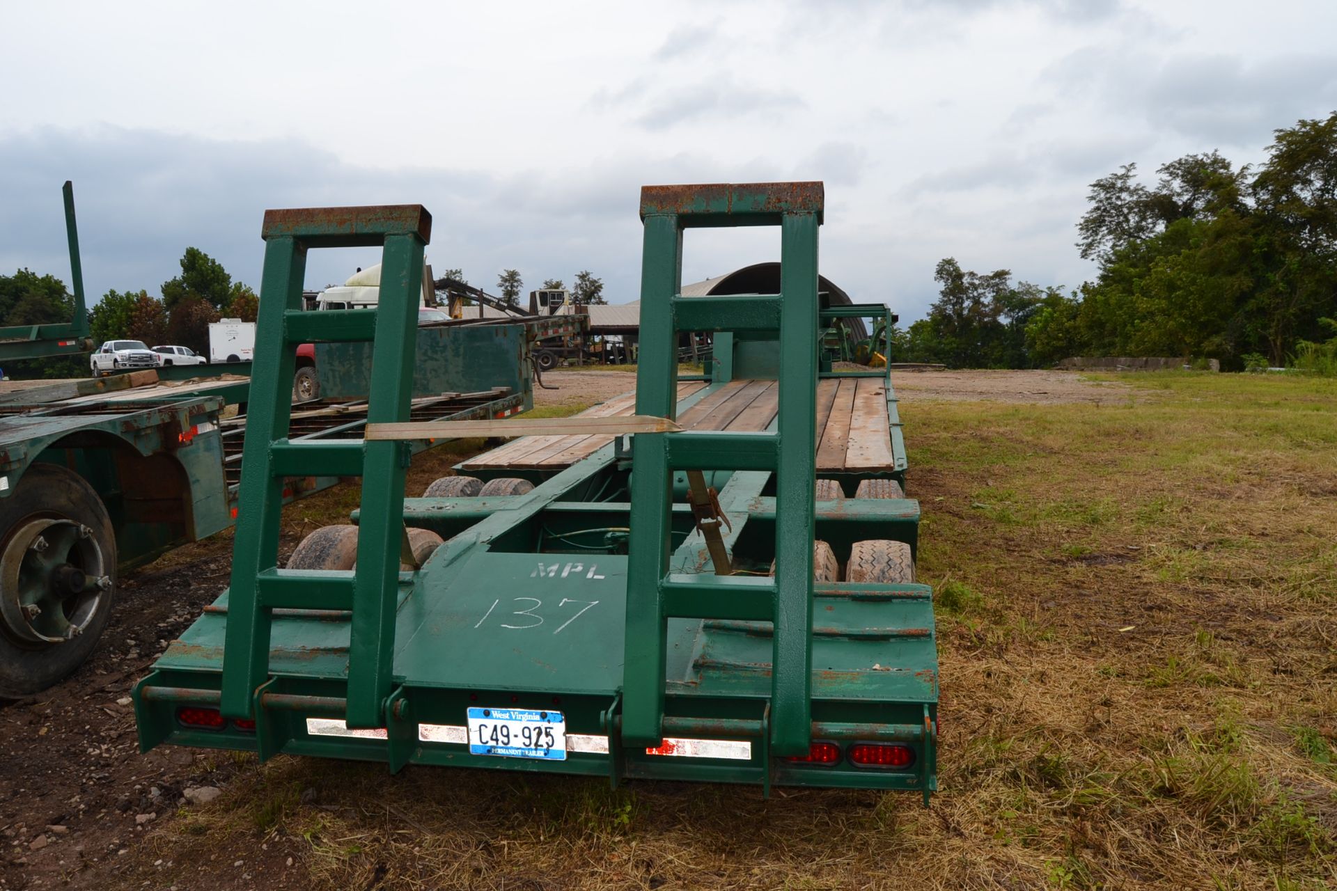 1973 HYSTER 35 TON LOWBOY W/ LOADING RAMPS W/ NEW FLOOR & PAINT - Image 3 of 3