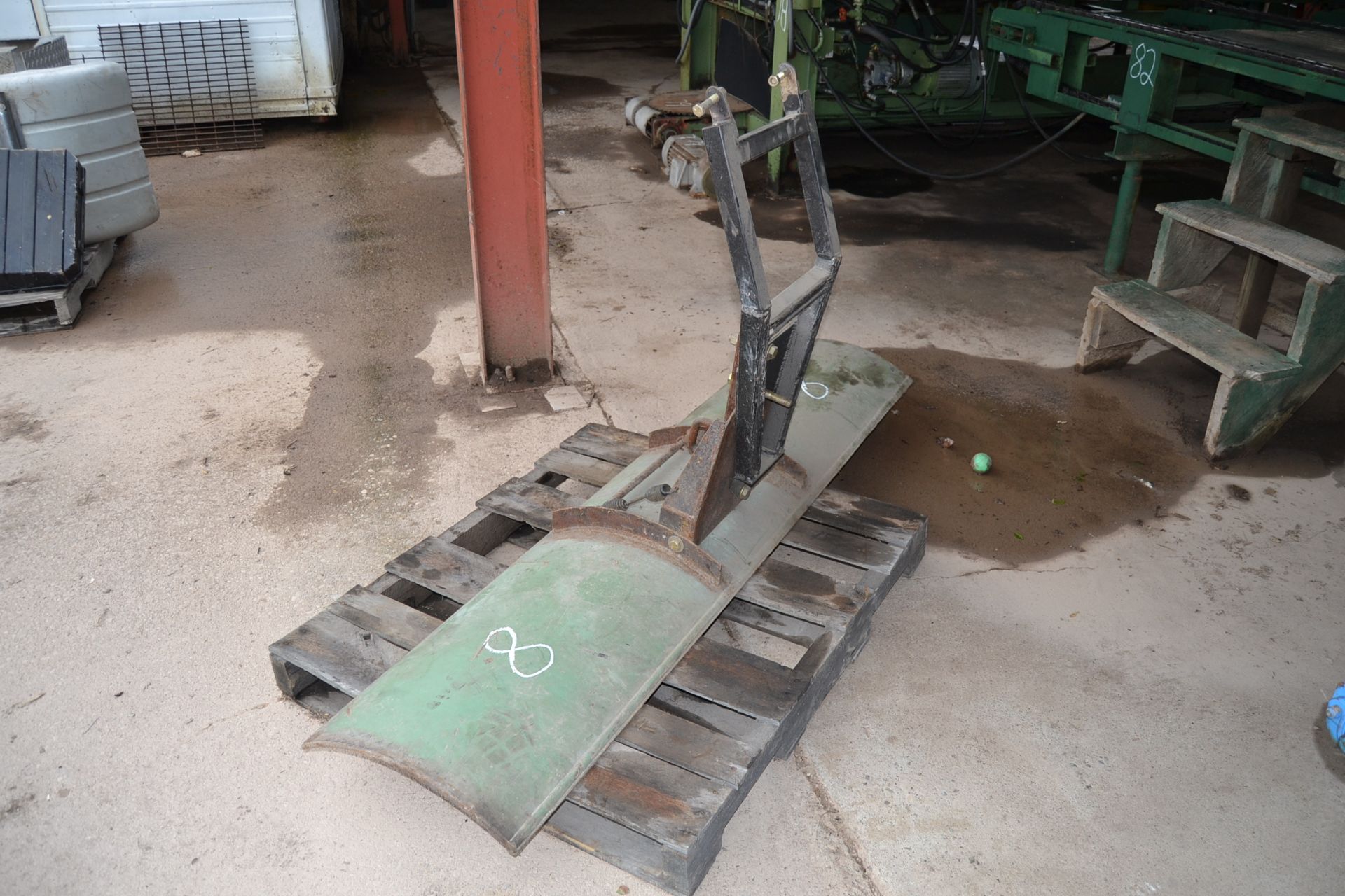 SCRAPER BLADE FOR SMALL TRACTOR