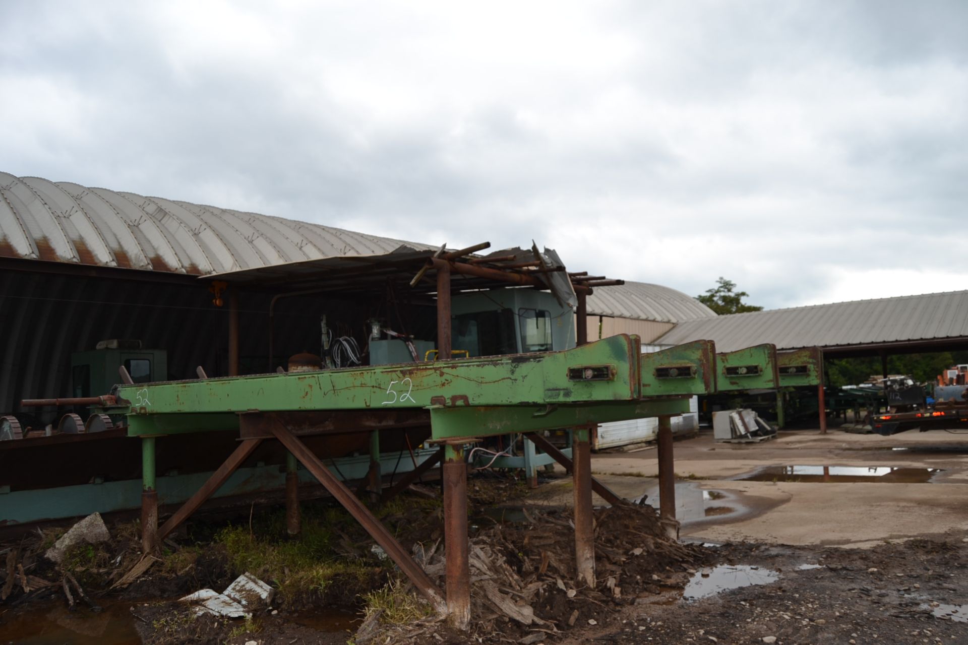 HMC 20' 4 STRAND LOG DECK W/ 4 ARM STOP & LOADER W/ HYDRAULIC DRIVE - Image 2 of 3