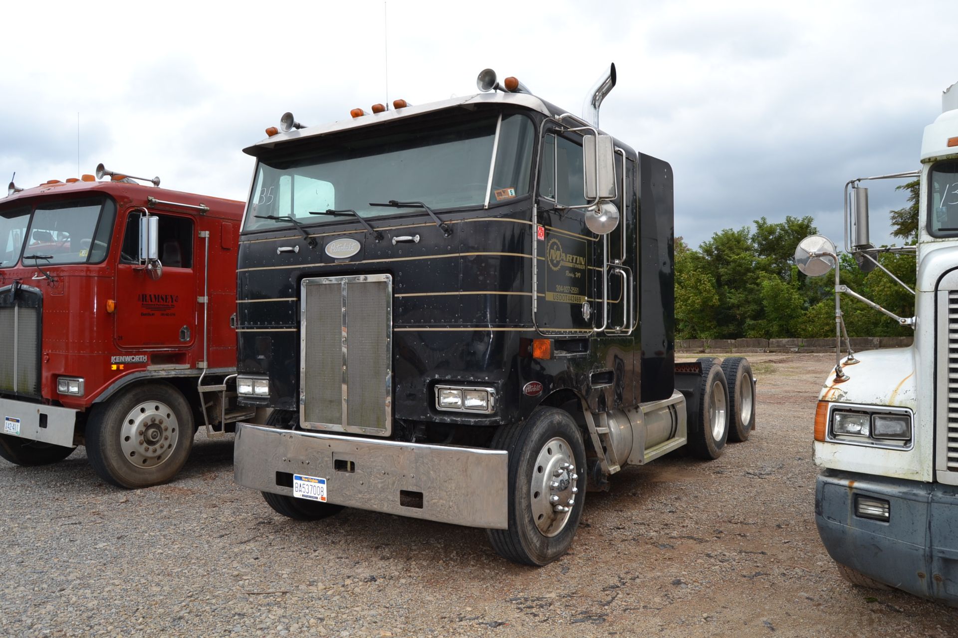 1994 PETERBILT 362 CAB OVER ROAD TRACTOR W/ 60 SERIES DETROIT ENGINE SN# 1XP-6DR8X-9-SD608565 - Image 2 of 3