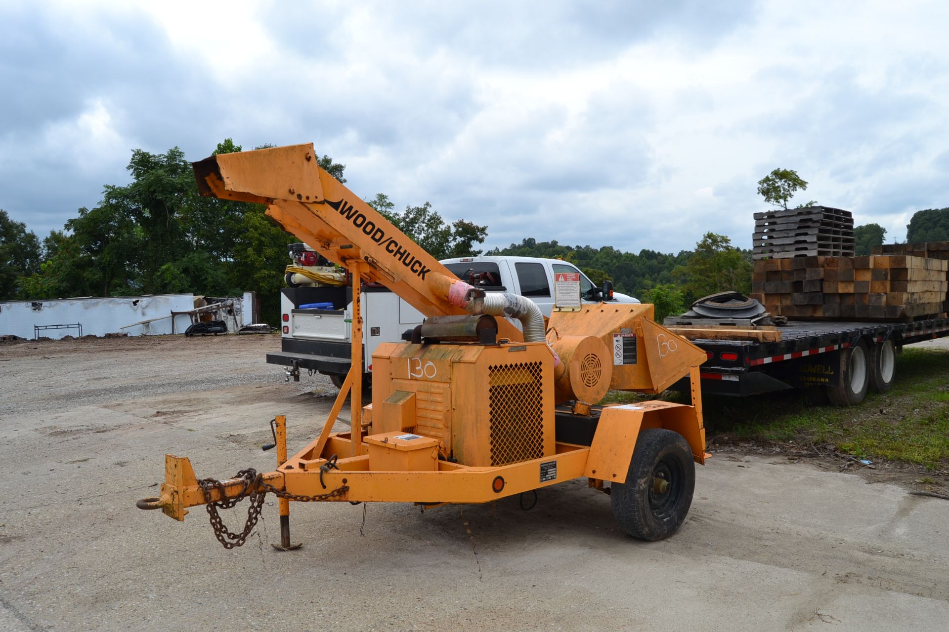 WOOD CHUCK PORTABLE CHIPPER W/ FORD DIESEL ENGINE