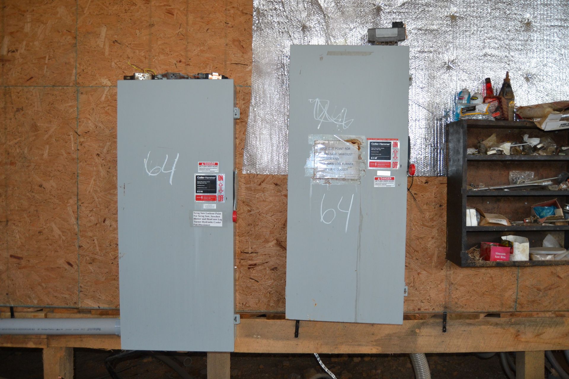 ELECTRICAL PANEL W/ (2) 400 AMP DISC W/ (4) 30 AMP DISC W/ (1) 60 AMP DISCONNECT - Image 2 of 2