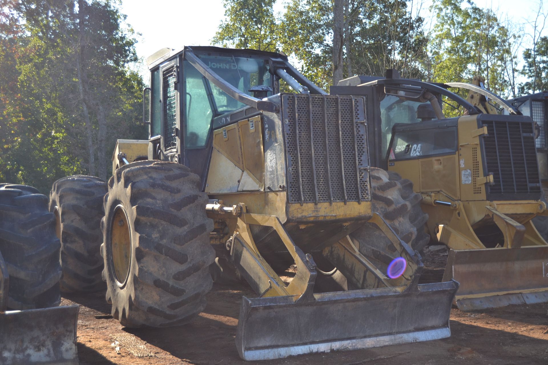 JOHN DEERE 648III GRAPPLE SKIDDER - Image 2 of 3