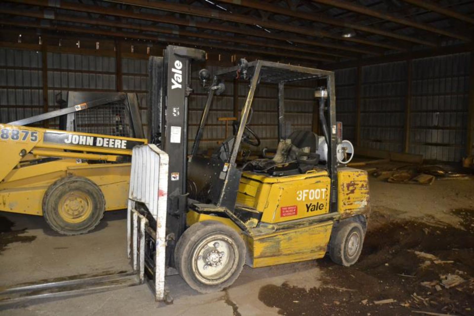 YALE MODEL GLP060T WAREHOUSE FORKLIFT W/ PROPANE GAS ENGINE W/ 4' FORKS W/ SIDE SHIFT