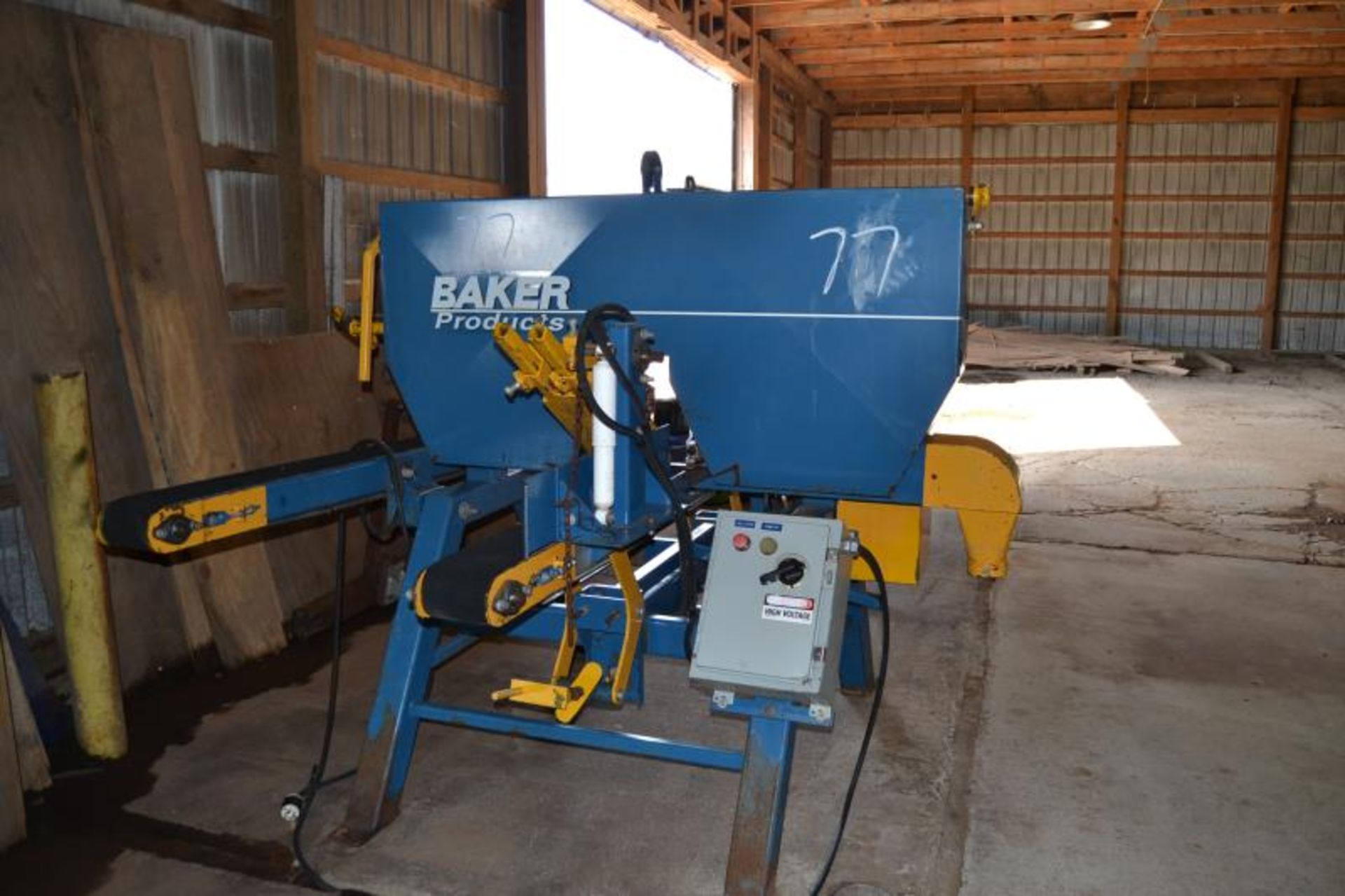 BAKER SINGLE HEAD BAND RESAW W/ 20HP MOTOR W/ LUMBER RETURN BELT W/ CONTROLS SN#97-2356