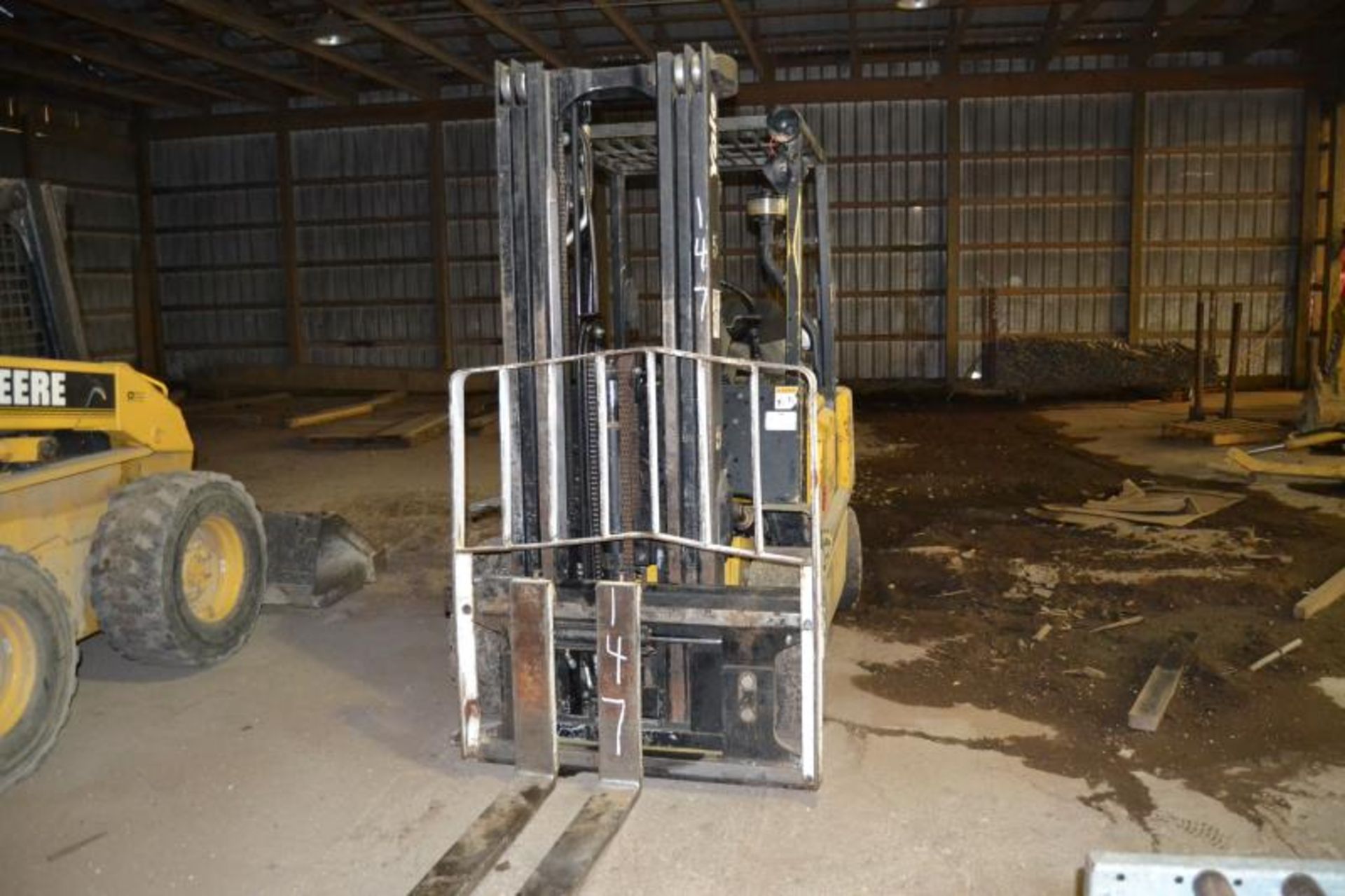 YALE MODEL GLP060T WAREHOUSE FORKLIFT W/ PROPANE GAS ENGINE W/ 4' FORKS W/ SIDE SHIFT - Image 3 of 3