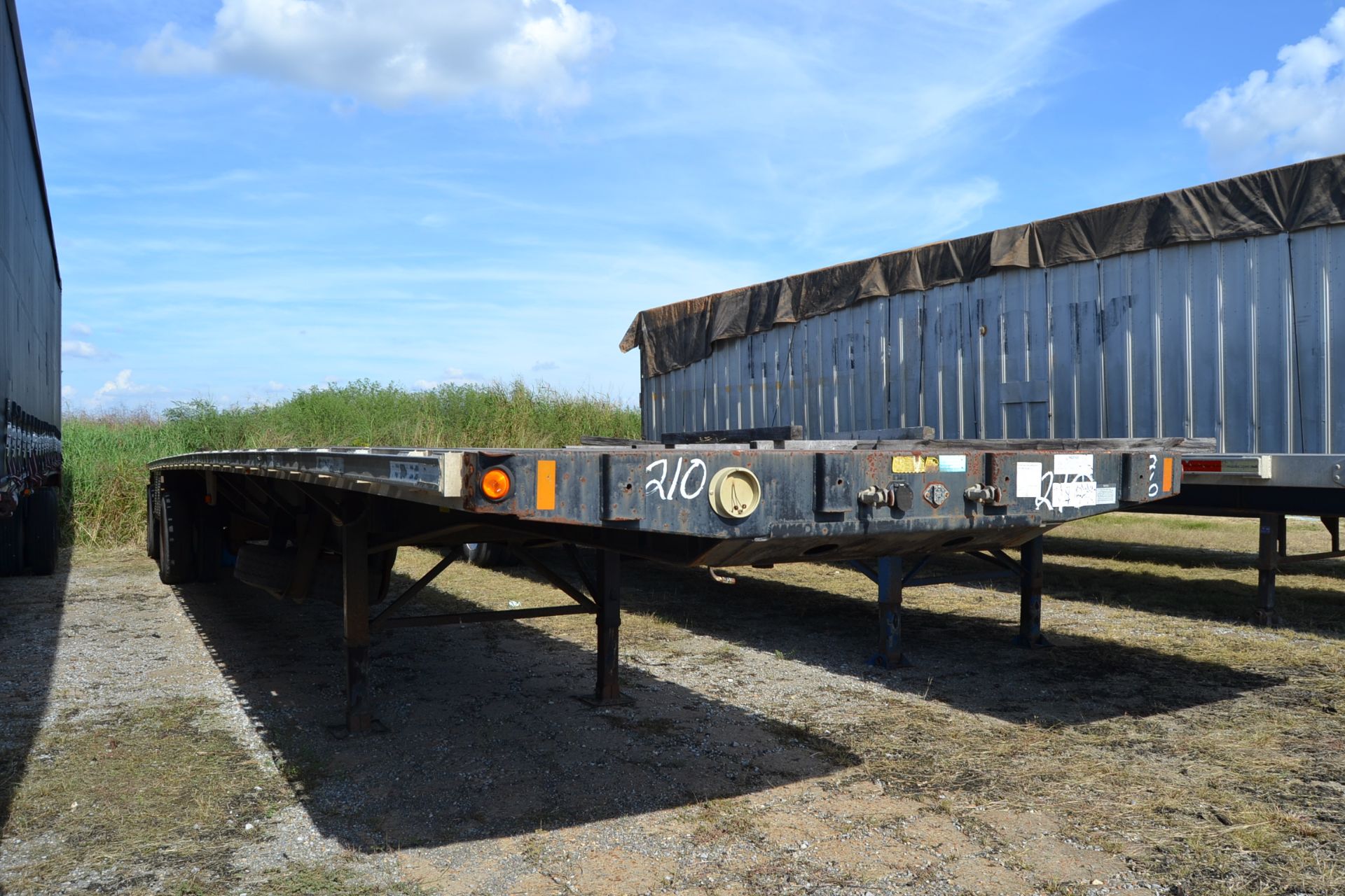 2003 FONTAINE 48' SPREAD AXLE FLATBED TRAILER - Image 2 of 3