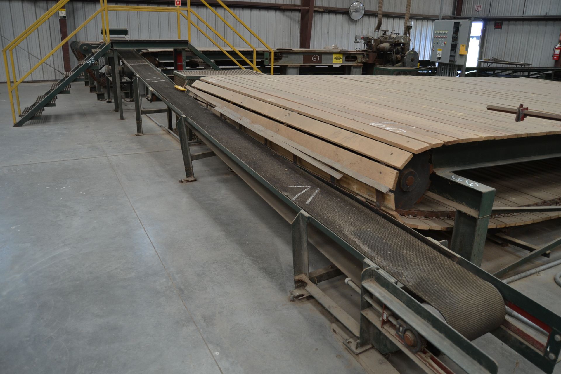 12" X 30' BELT CONVEYOR W/DRIVE - Image 2 of 2