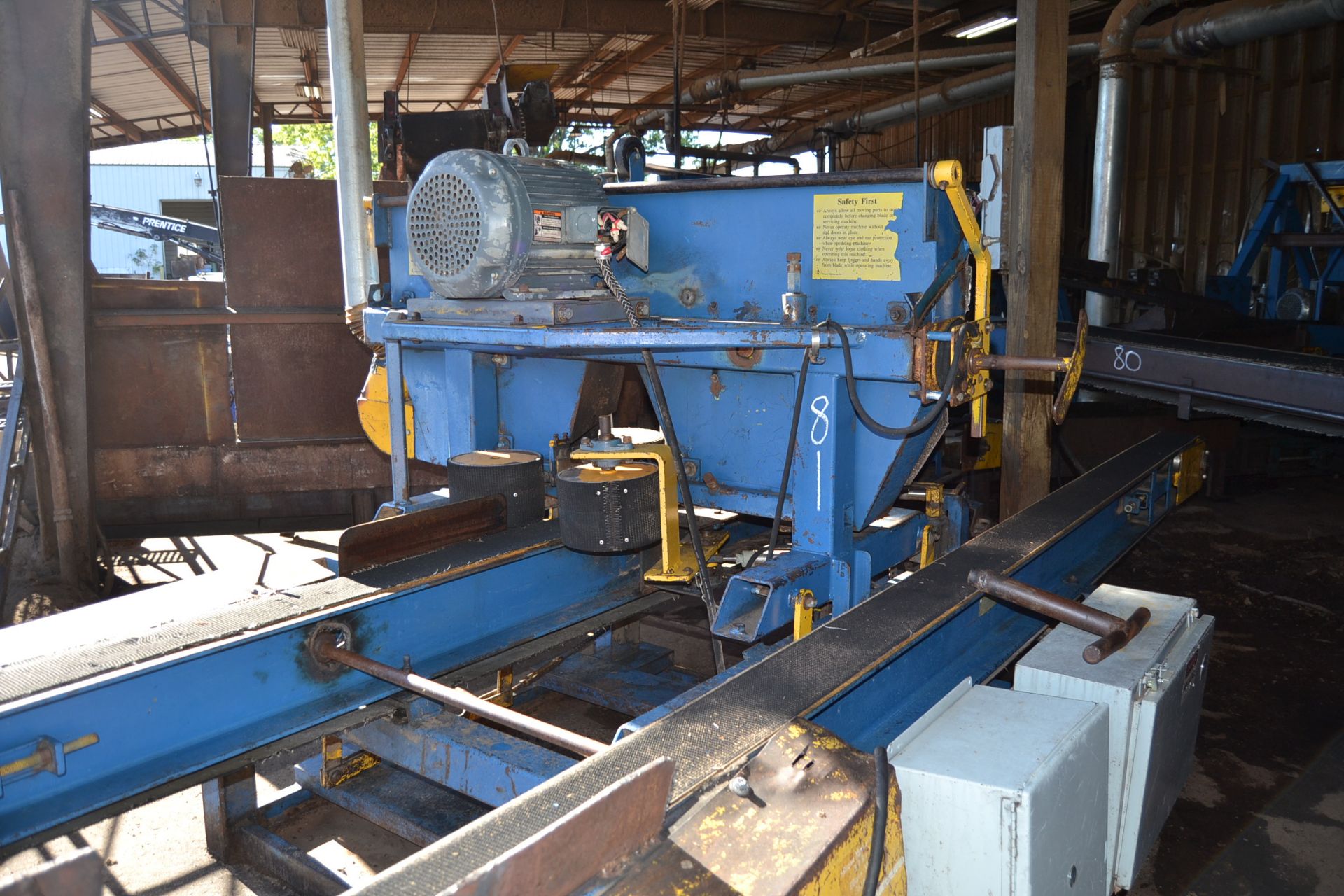 BAKER SINGLE HEAD BAND RESAW W/LUMBER RETURN; W/20HP MOTOR; W/CONTROLSSN# 99051 - Image 3 of 3