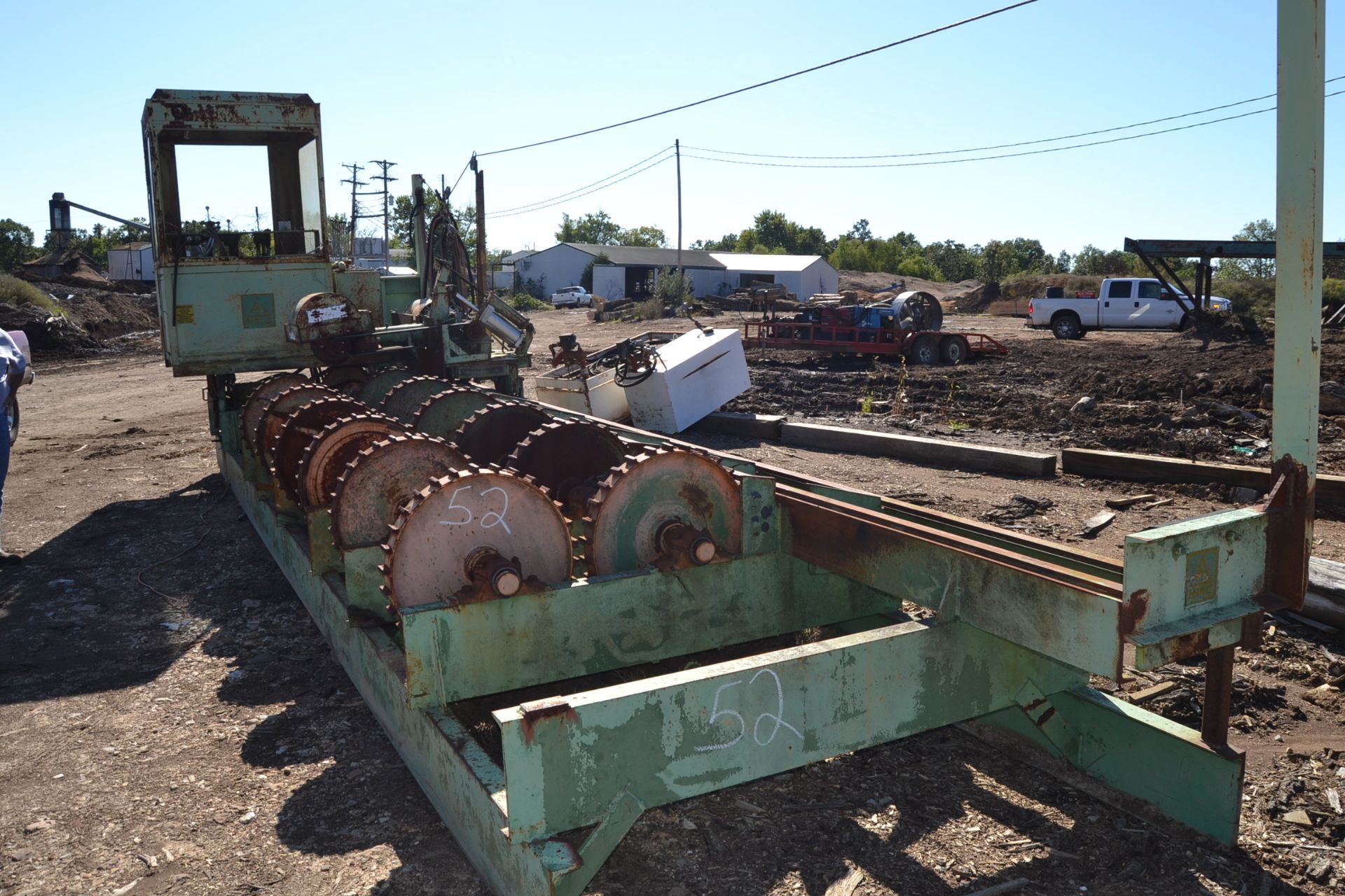 HMC V206 HST ROSSER HEAD DEBARKER W/ 4'X4' CONTROL CAB W/ SLANT TRACK W/ 30HP MOTORSN#1433-89