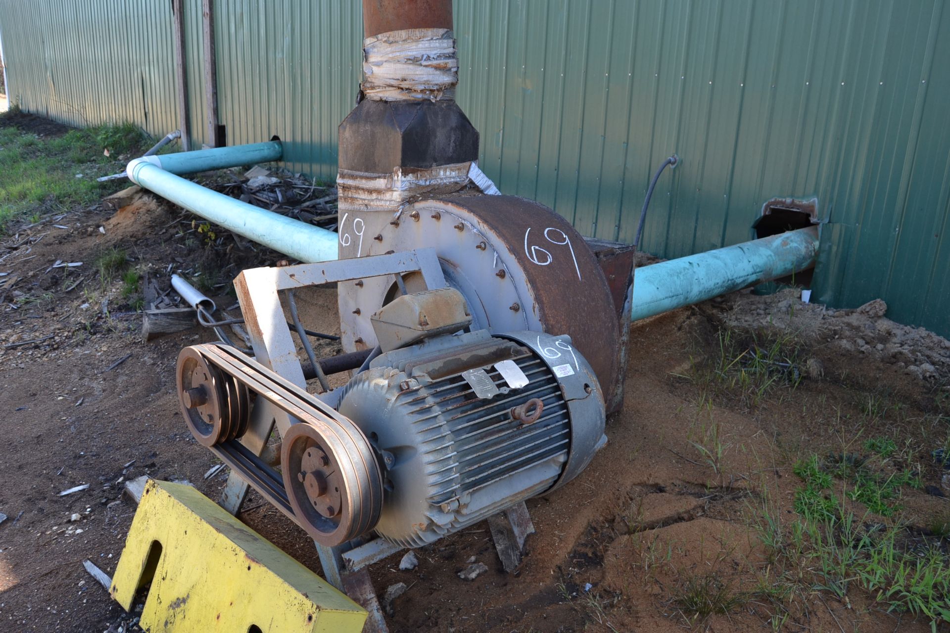 32" SUCTION BLOWER W/40HP MOTOR & PIPE - Image 2 of 2